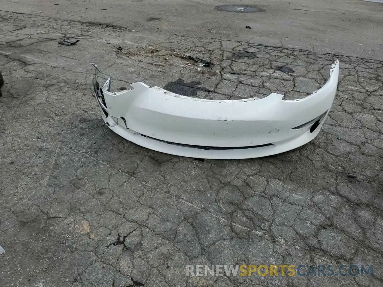 14 Photograph of a damaged car 5YJ3E1EB7NF365962 TESLA MODEL 3 2022