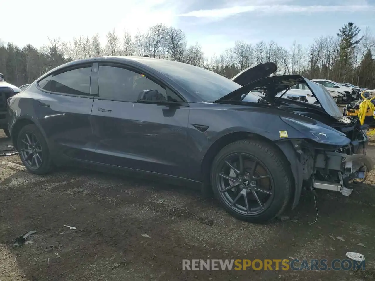 4 Photograph of a damaged car 5YJ3E1EB8NF116800 TESLA MODEL 3 2022