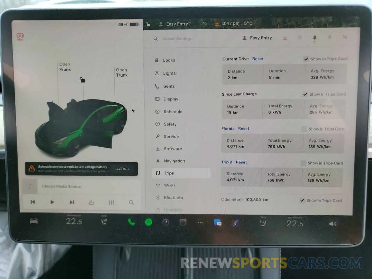 9 Photograph of a damaged car 5YJ3E1EB8NF116800 TESLA MODEL 3 2022