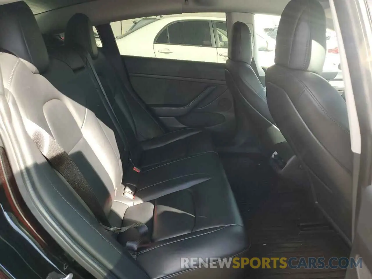 11 Photograph of a damaged car 5YJ3E1EB8NF125934 TESLA MODEL 3 2022
