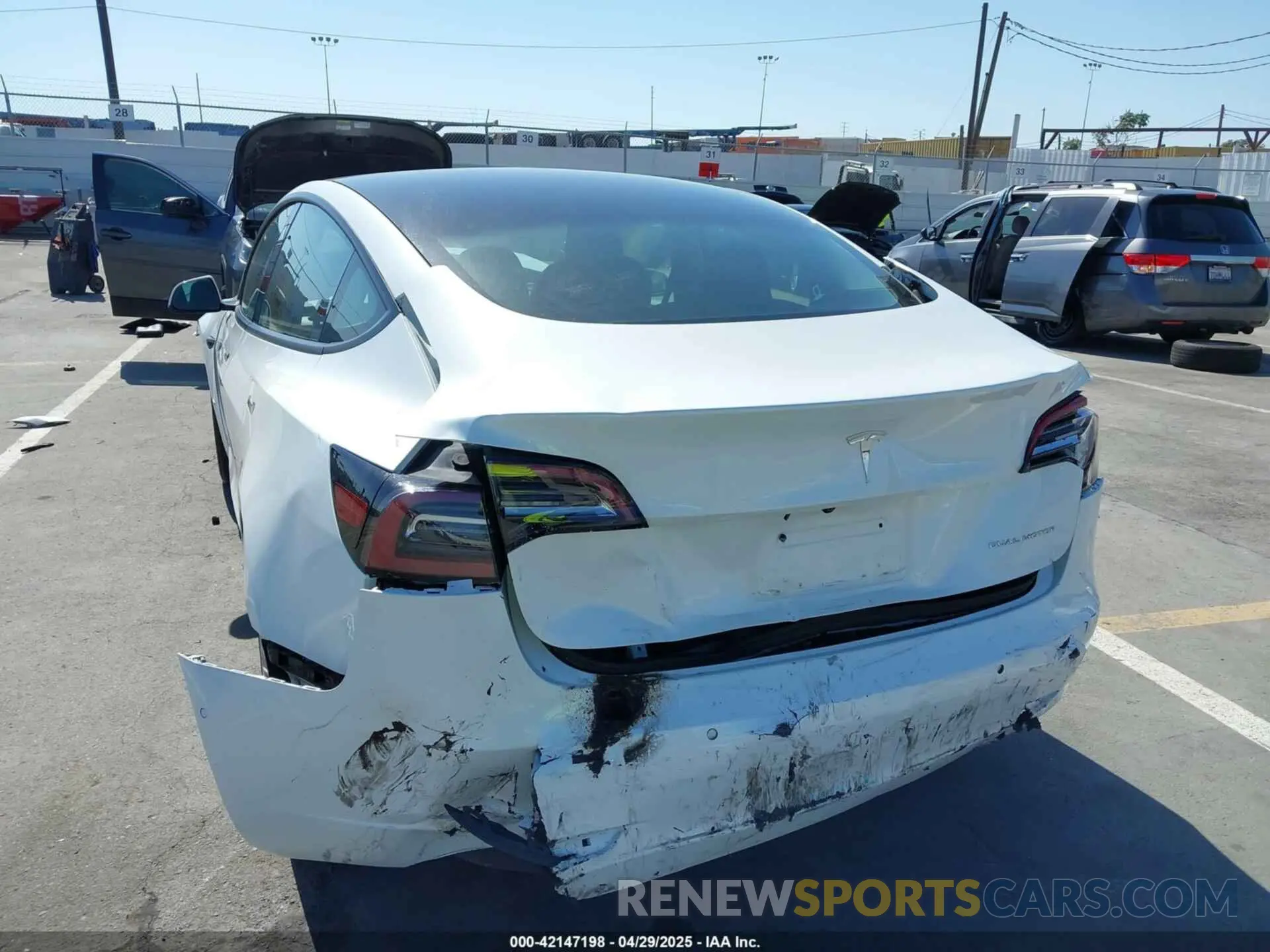 15 Photograph of a damaged car 5YJ3E1EB8NF127361 TESLA MODEL 3 2022