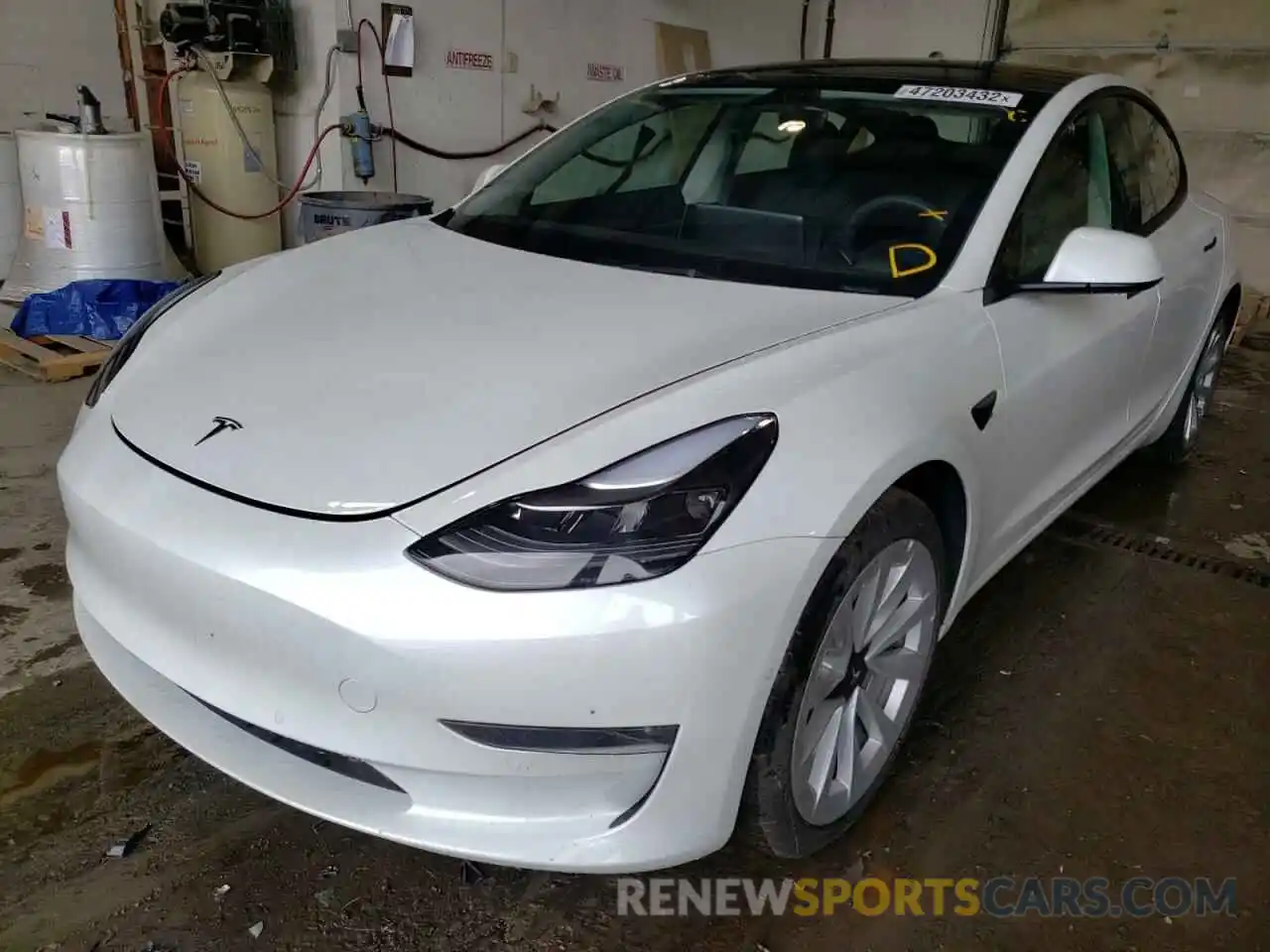 2 Photograph of a damaged car 5YJ3E1EB8NF128140 TESLA MODEL 3 2022