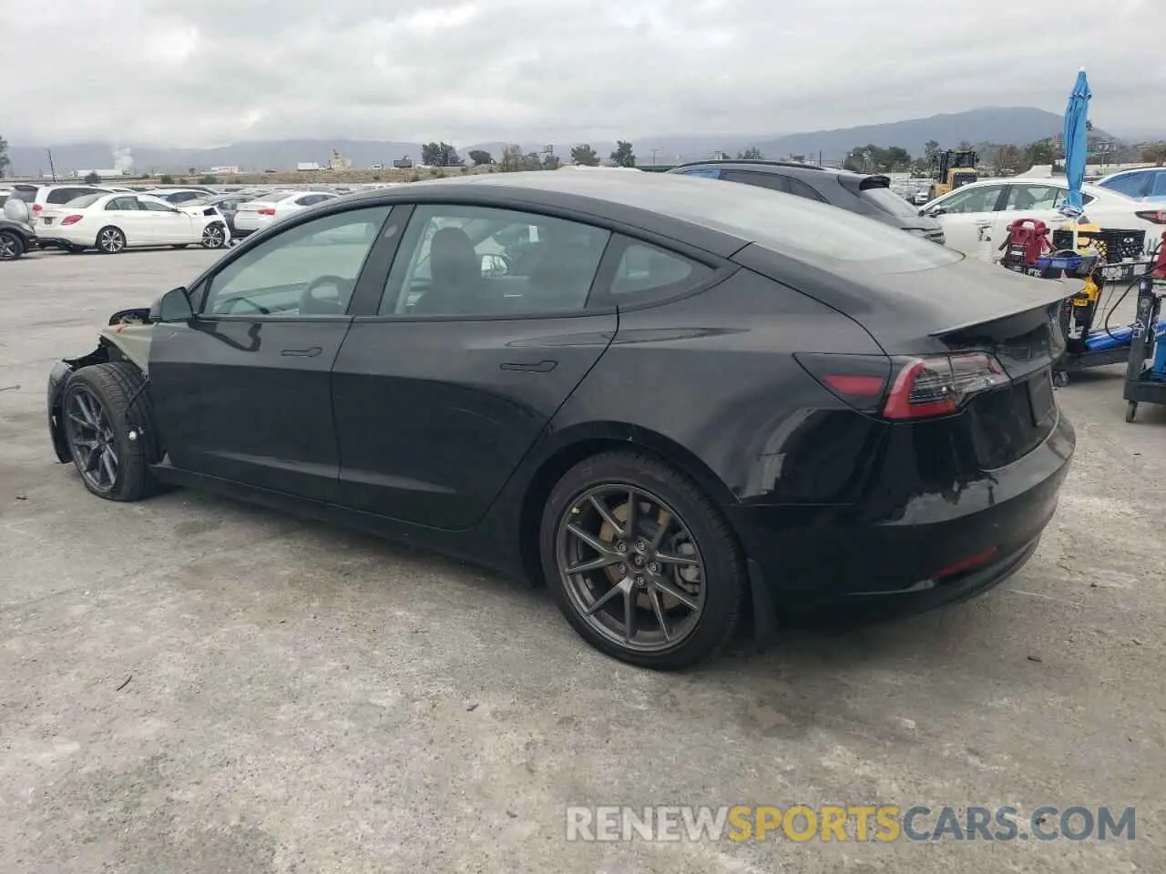 2 Photograph of a damaged car 5YJ3E1EB8NF147304 TESLA MODEL 3 2022