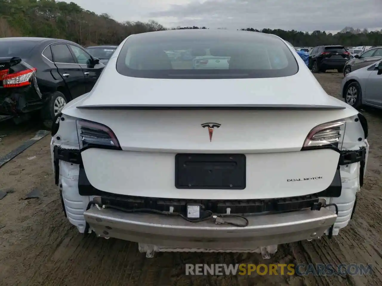 6 Photograph of a damaged car 5YJ3E1EB8NF169741 TESLA MODEL 3 2022