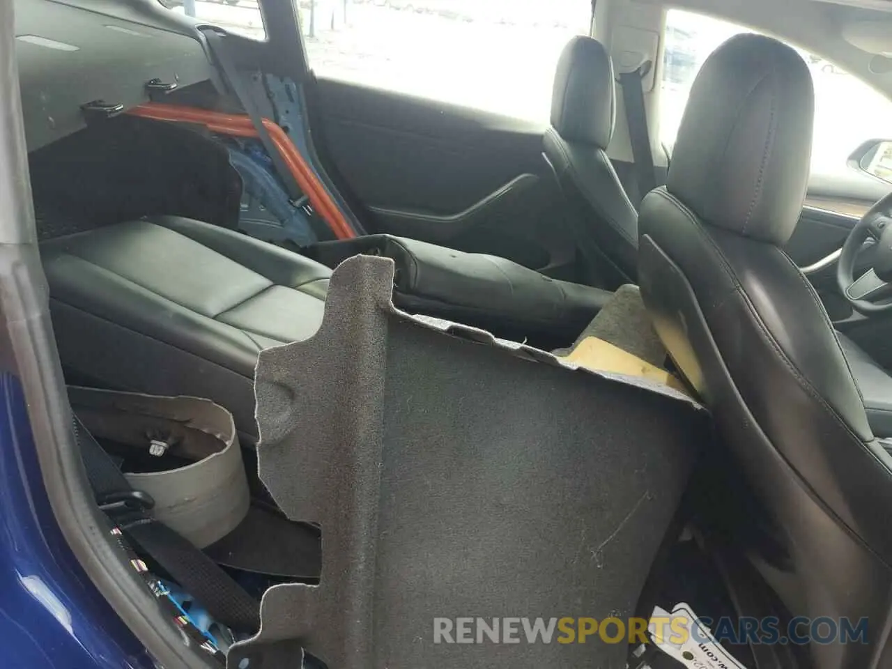 10 Photograph of a damaged car 5YJ3E1EB8NF188029 TESLA MODEL 3 2022