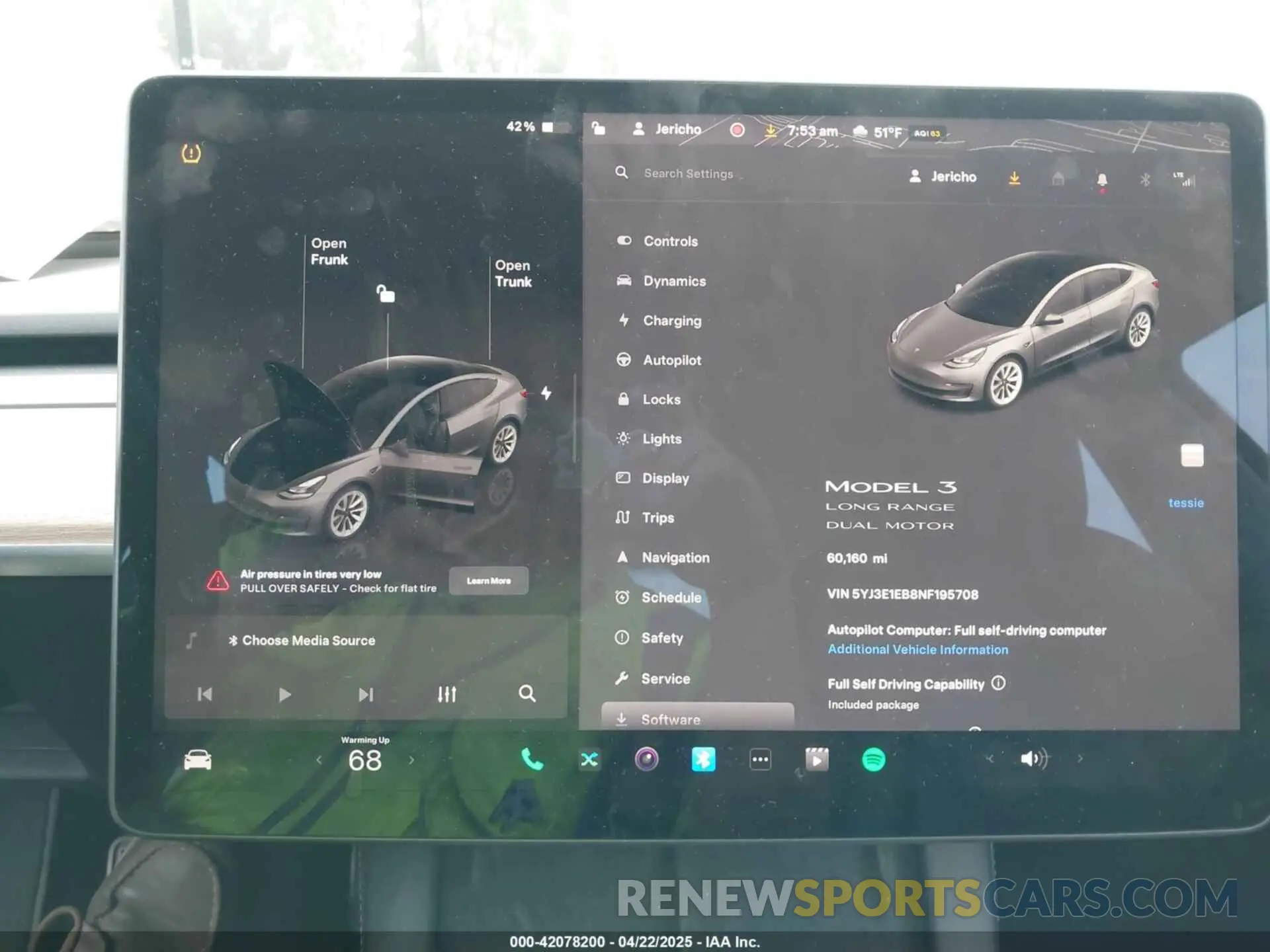 18 Photograph of a damaged car 5YJ3E1EB8NF195708 TESLA MODEL 3 2022