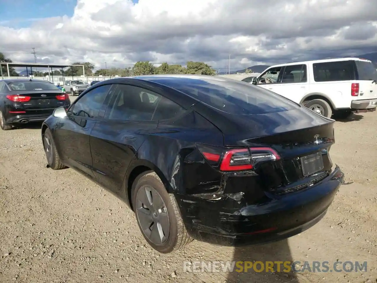 3 Photograph of a damaged car 5YJ3E1EB8NF200258 TESLA MODEL 3 2022