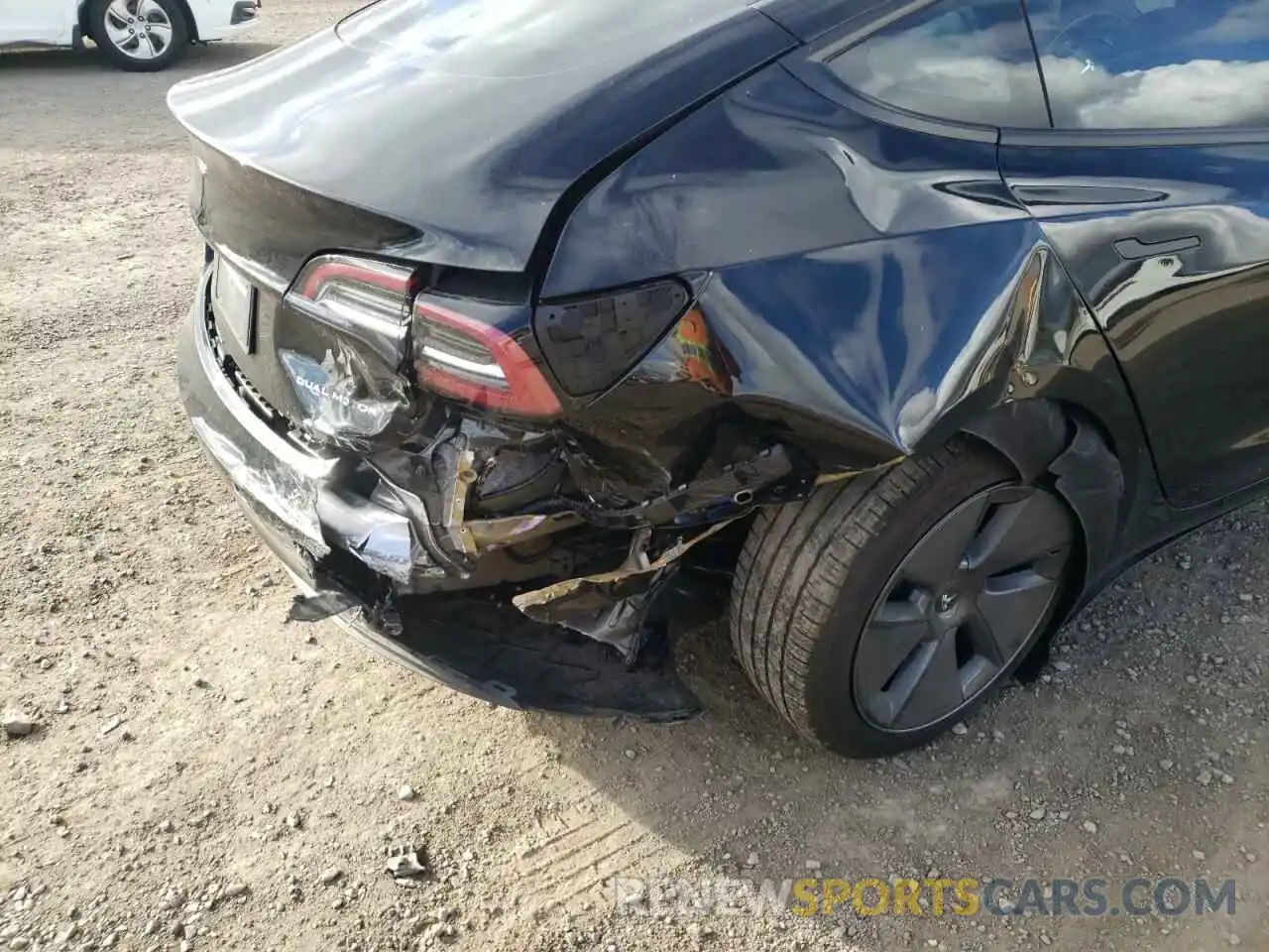 9 Photograph of a damaged car 5YJ3E1EB8NF200258 TESLA MODEL 3 2022