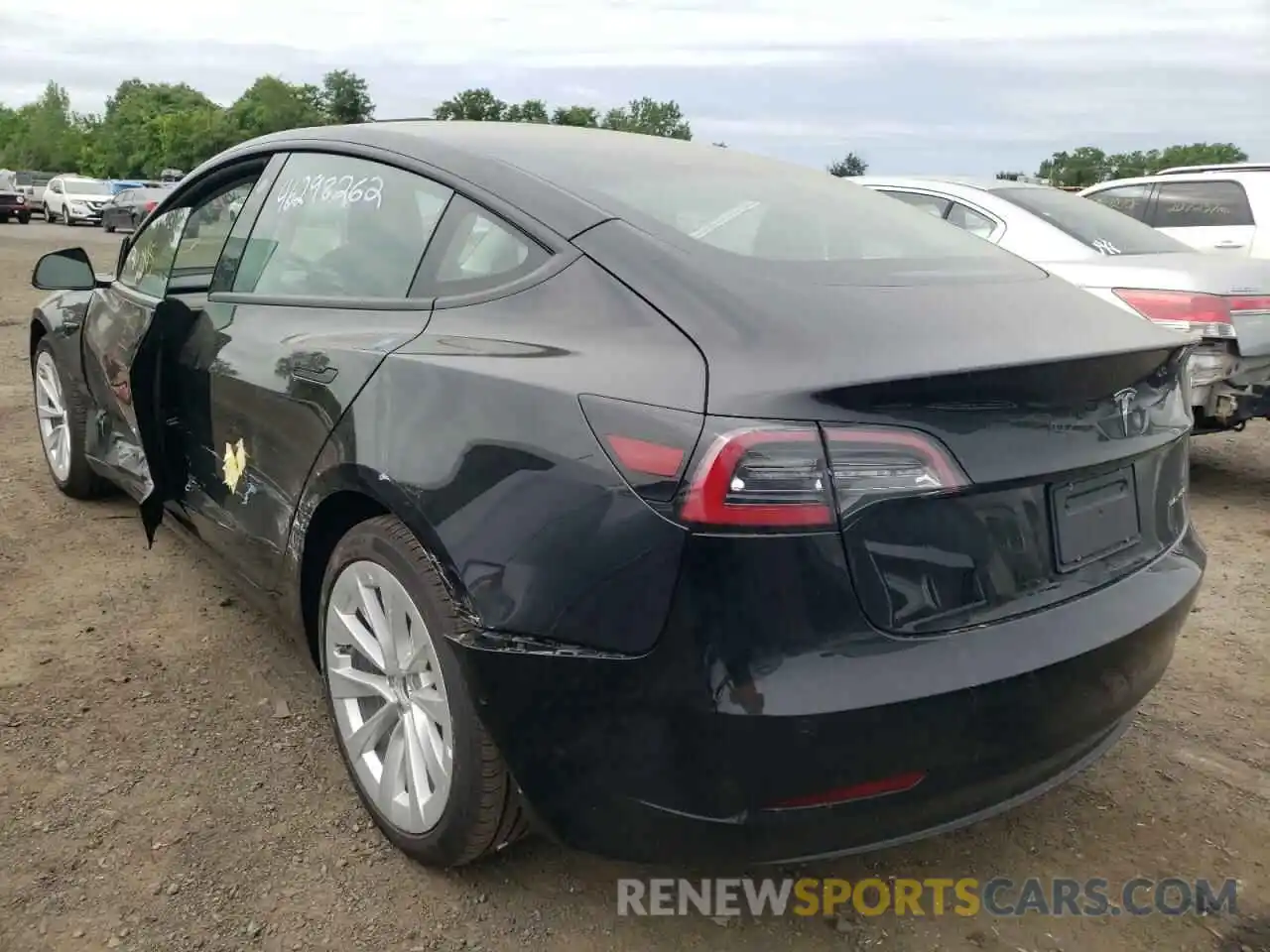 3 Photograph of a damaged car 5YJ3E1EB8NF201507 TESLA MODEL 3 2022