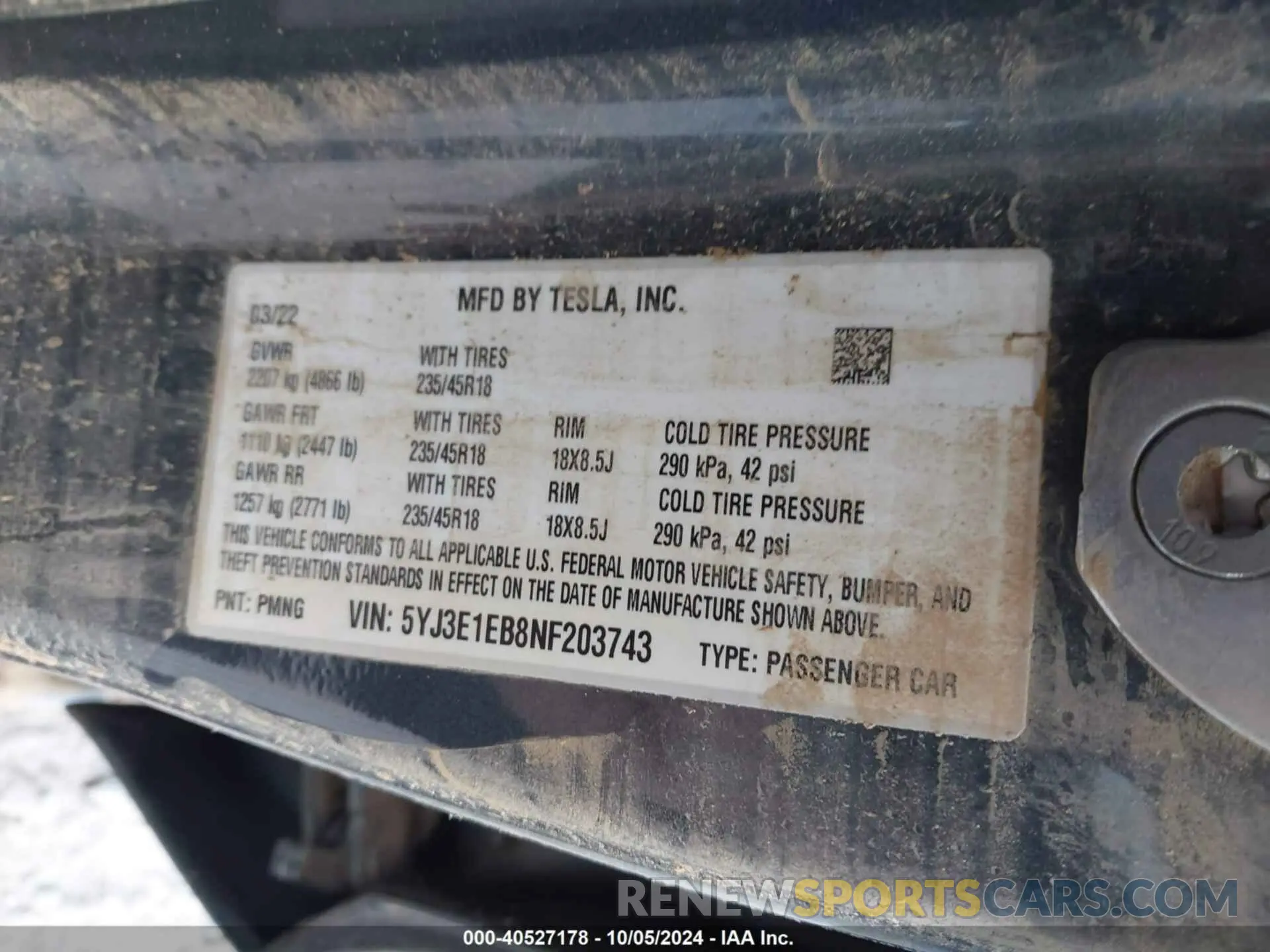9 Photograph of a damaged car 5YJ3E1EB8NF203743 TESLA MODEL 3 2022