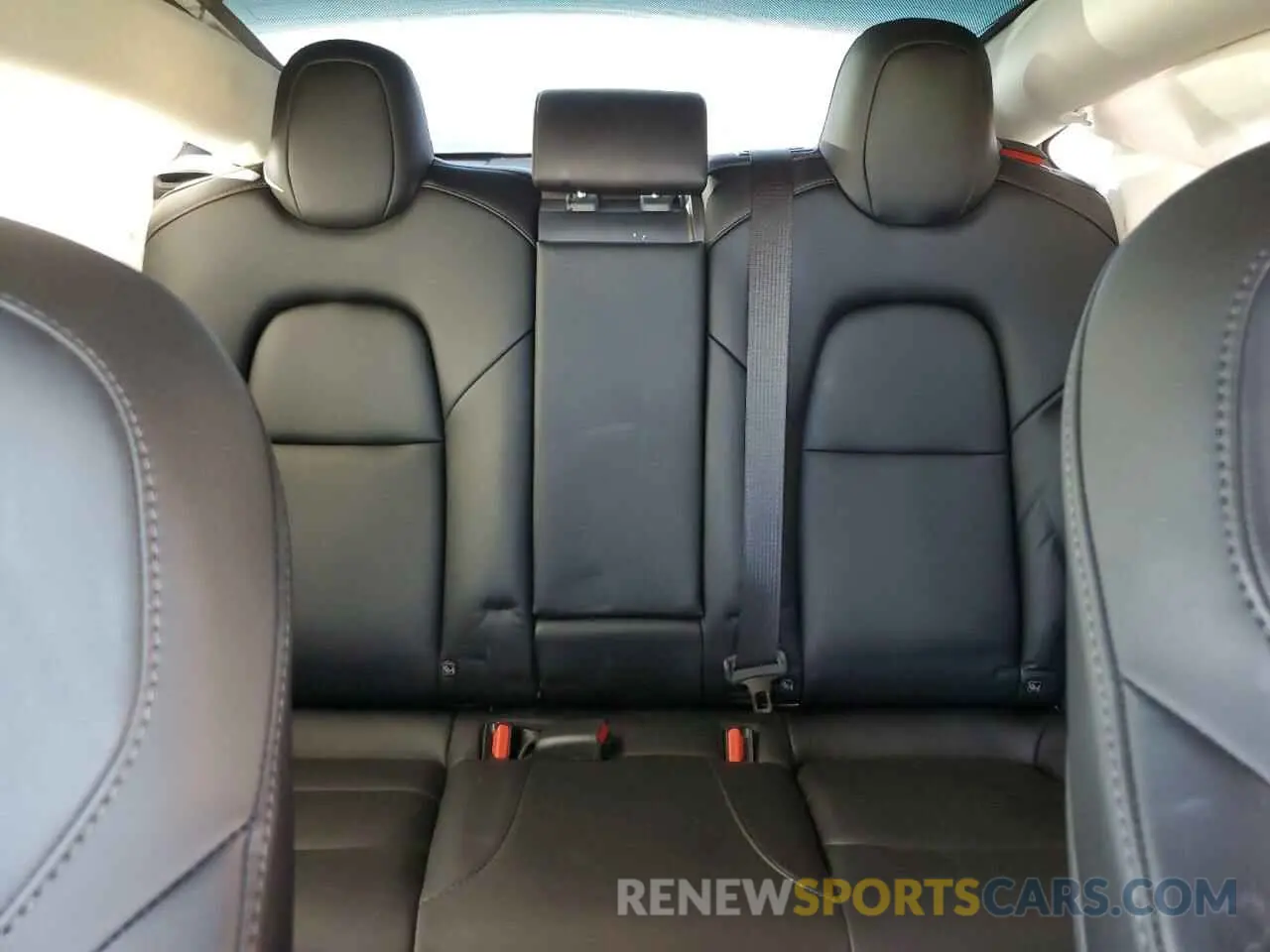 10 Photograph of a damaged car 5YJ3E1EB8NF247547 TESLA MODEL 3 2022