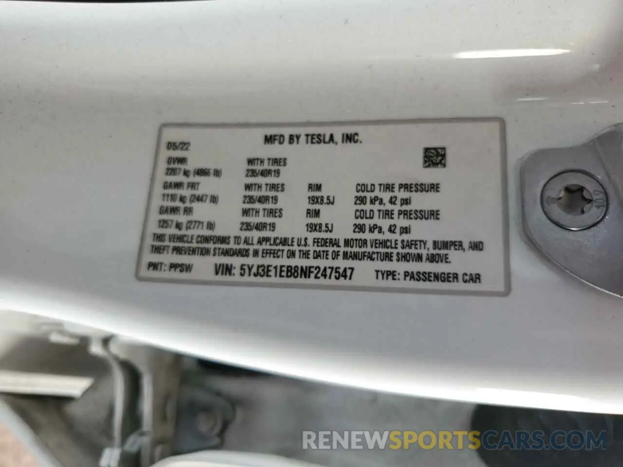12 Photograph of a damaged car 5YJ3E1EB8NF247547 TESLA MODEL 3 2022