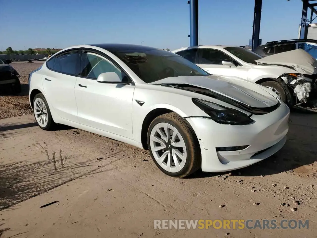 4 Photograph of a damaged car 5YJ3E1EB8NF247547 TESLA MODEL 3 2022