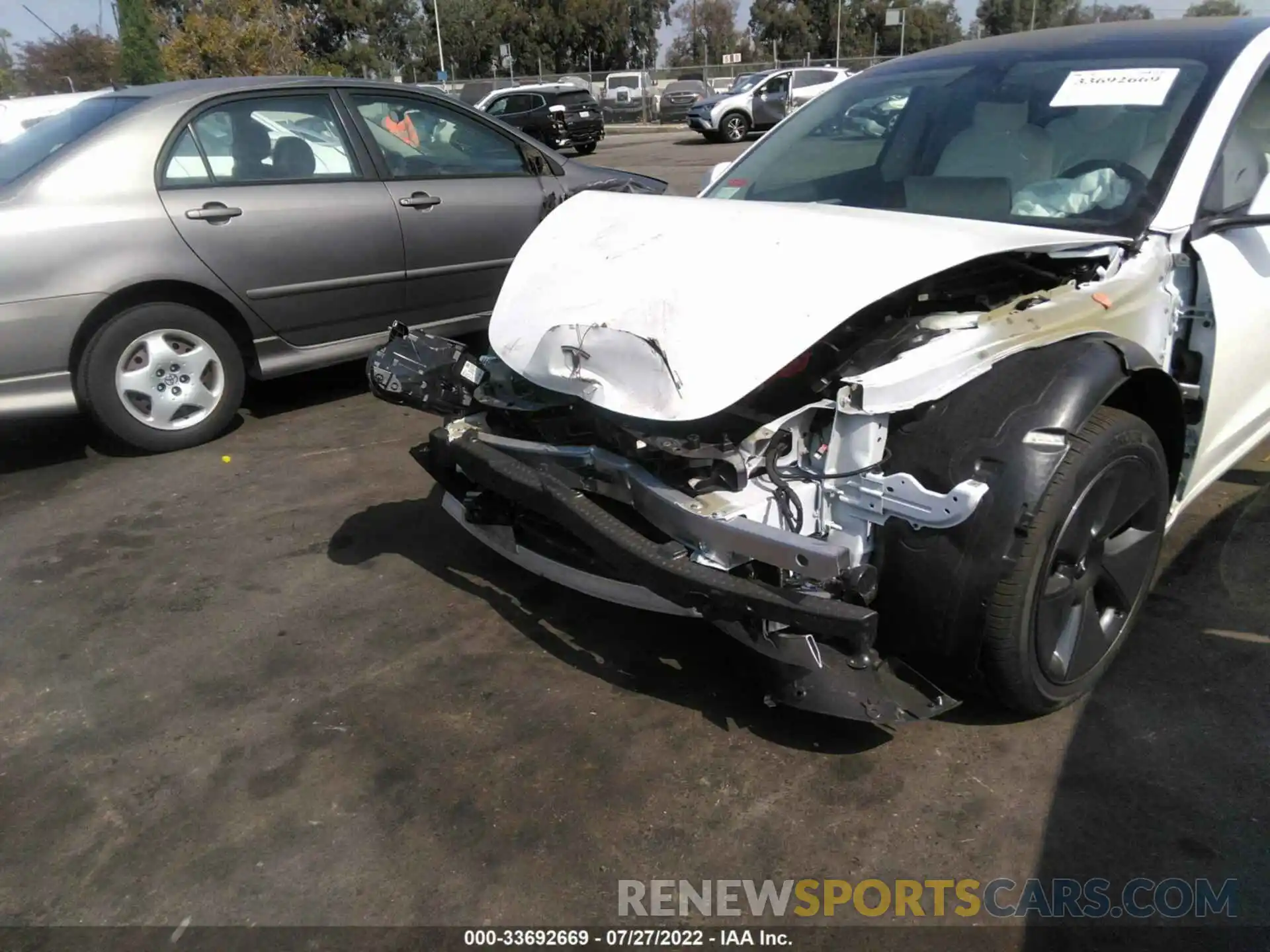 6 Photograph of a damaged car 5YJ3E1EB8NF251999 TESLA MODEL 3 2022