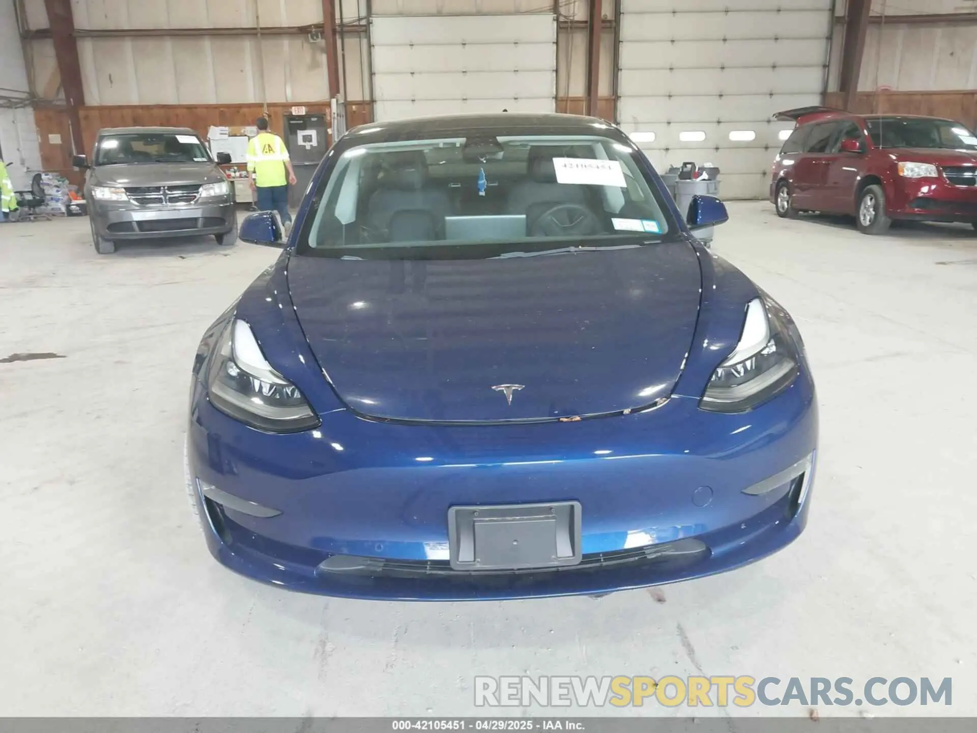 12 Photograph of a damaged car 5YJ3E1EB8NF255163 TESLA MODEL 3 2022