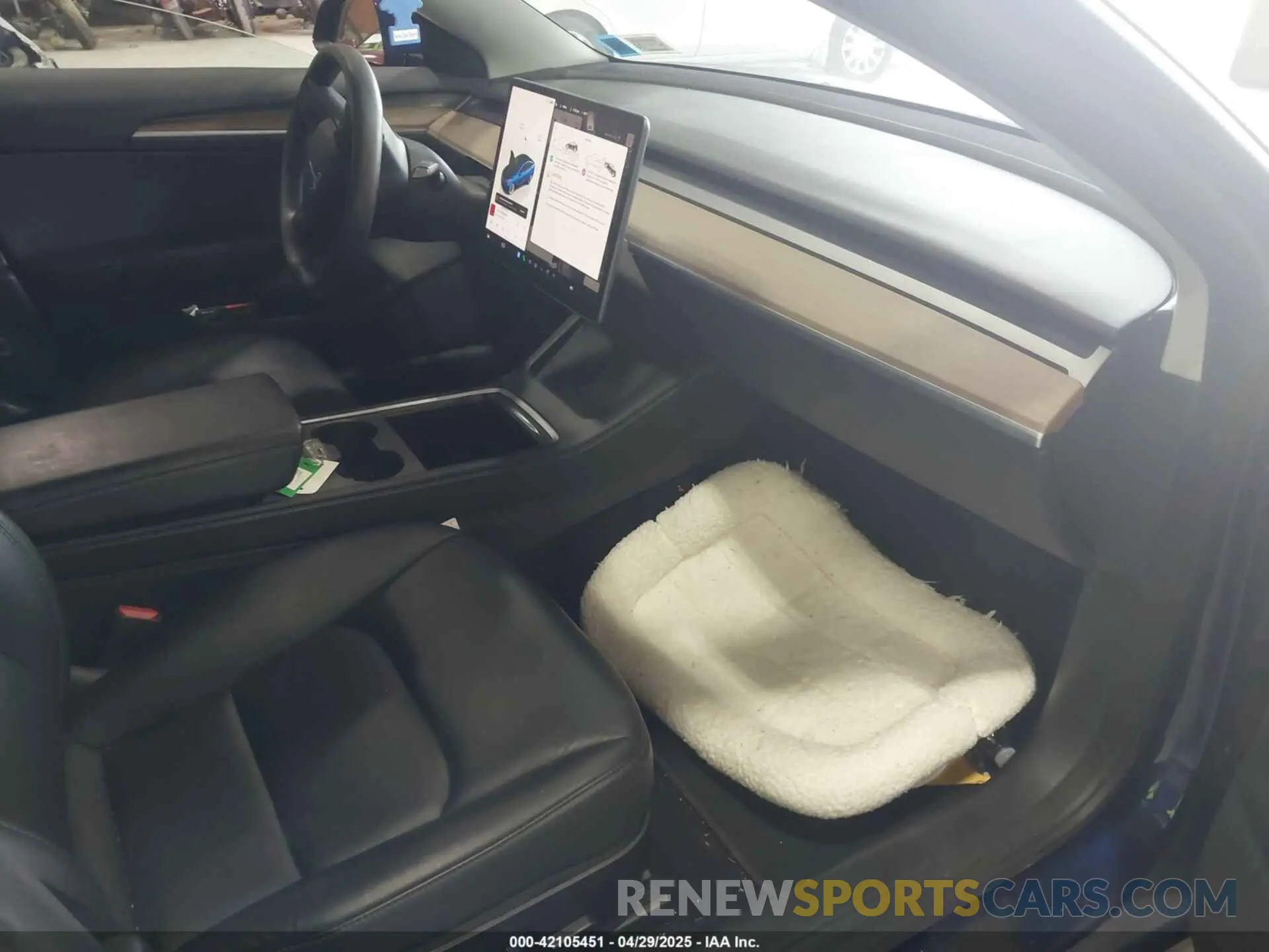 5 Photograph of a damaged car 5YJ3E1EB8NF255163 TESLA MODEL 3 2022