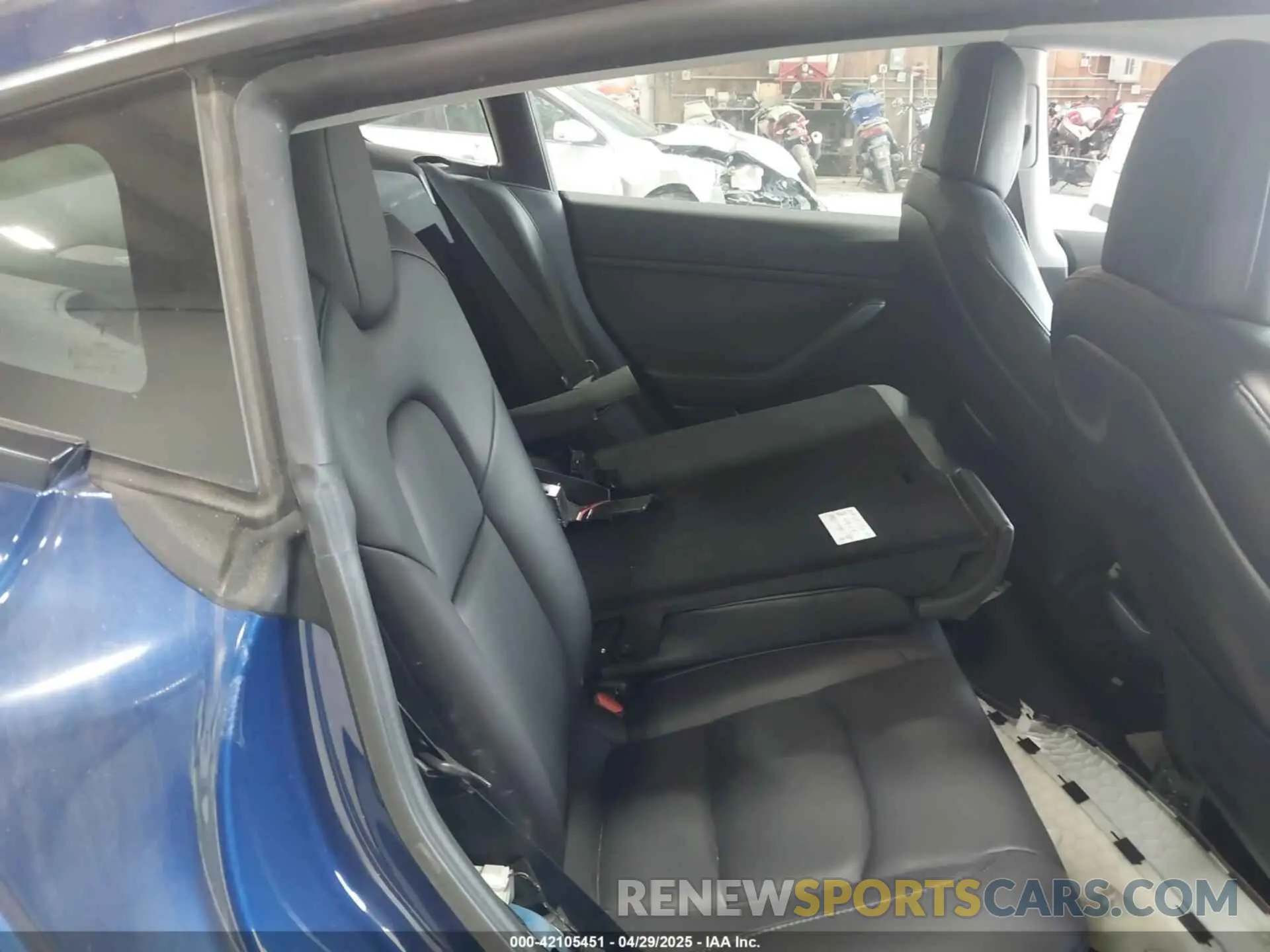 8 Photograph of a damaged car 5YJ3E1EB8NF255163 TESLA MODEL 3 2022