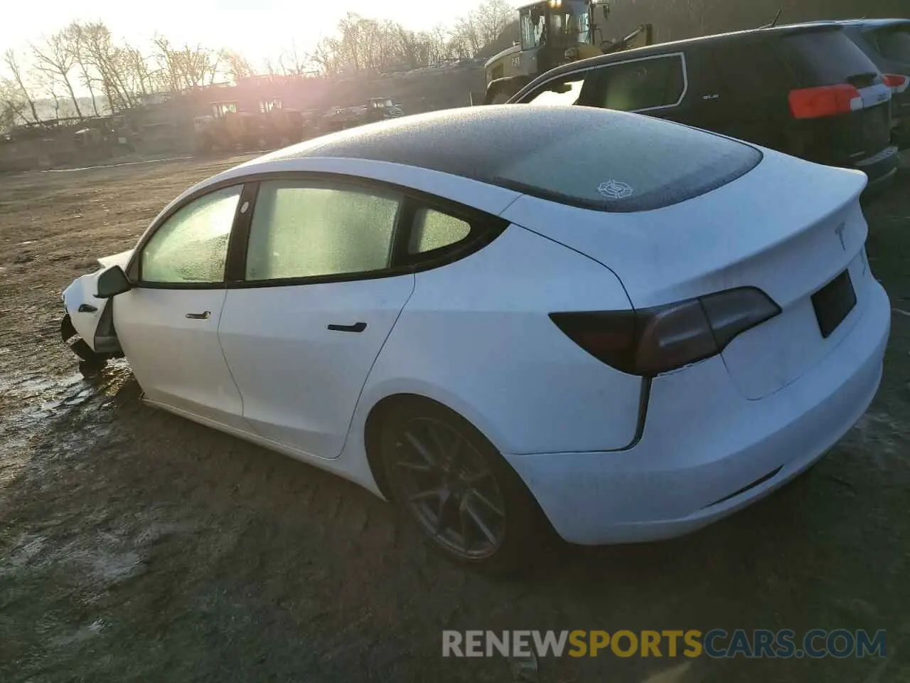 2 Photograph of a damaged car 5YJ3E1EB8NF266132 TESLA MODEL 3 2022