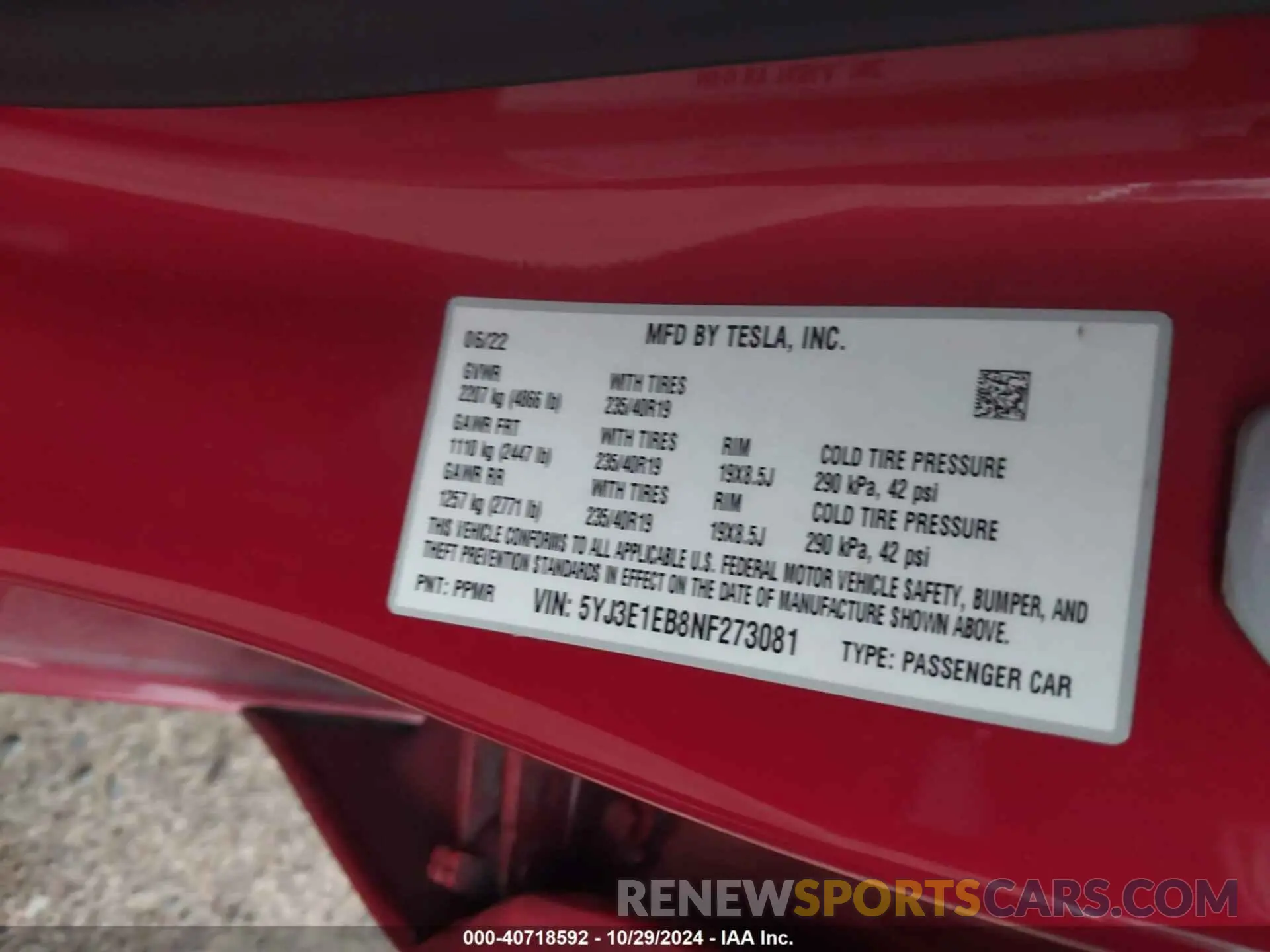 9 Photograph of a damaged car 5YJ3E1EB8NF273081 TESLA MODEL 3 2022
