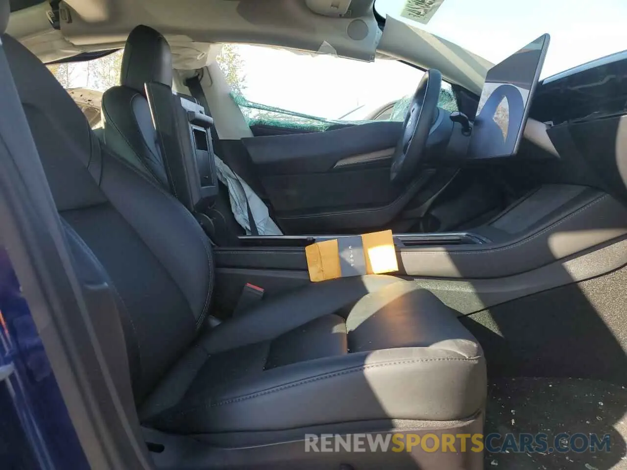 7 Photograph of a damaged car 5YJ3E1EB8NF273601 TESLA MODEL 3 2022