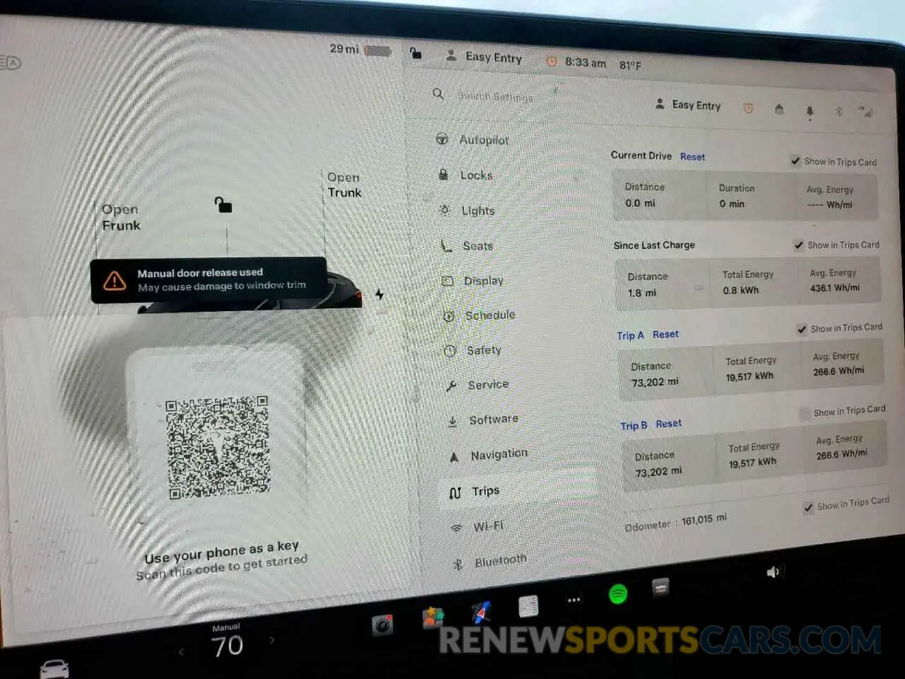 9 Photograph of a damaged car 5YJ3E1EB8NF285716 TESLA MODEL 3 2022