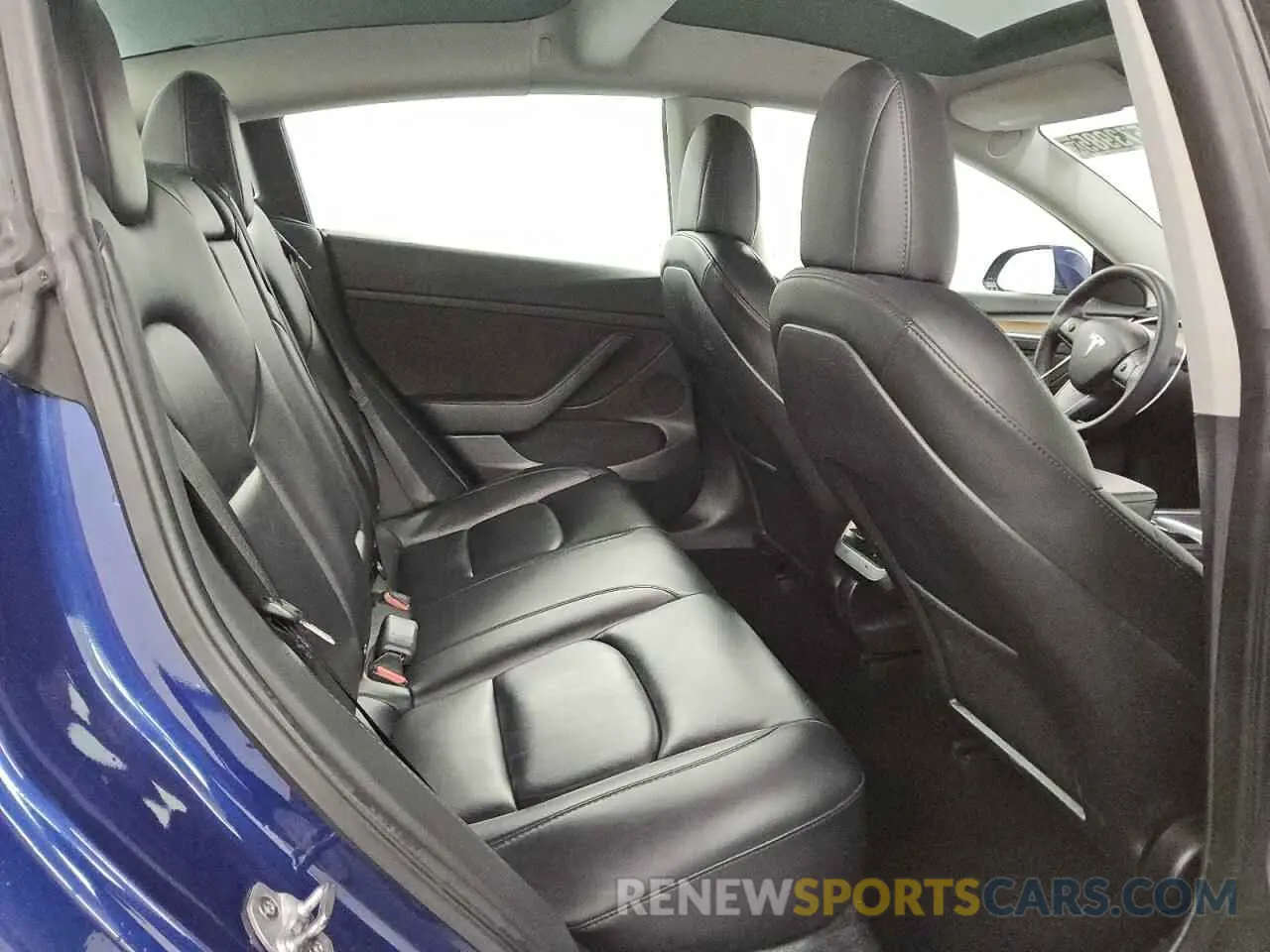 10 Photograph of a damaged car 5YJ3E1EB8NF286297 TESLA MODEL 3 2022