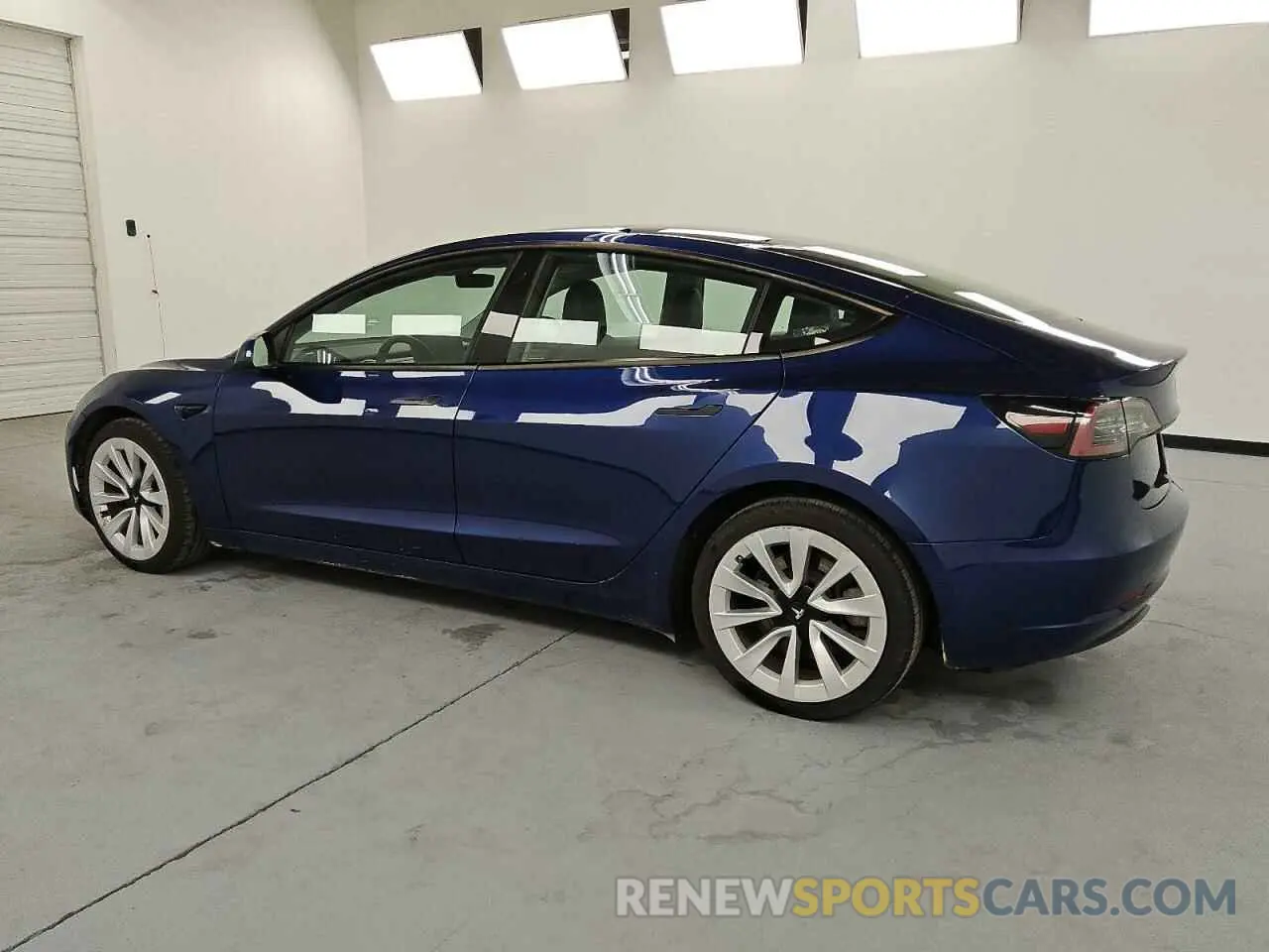 2 Photograph of a damaged car 5YJ3E1EB8NF286297 TESLA MODEL 3 2022