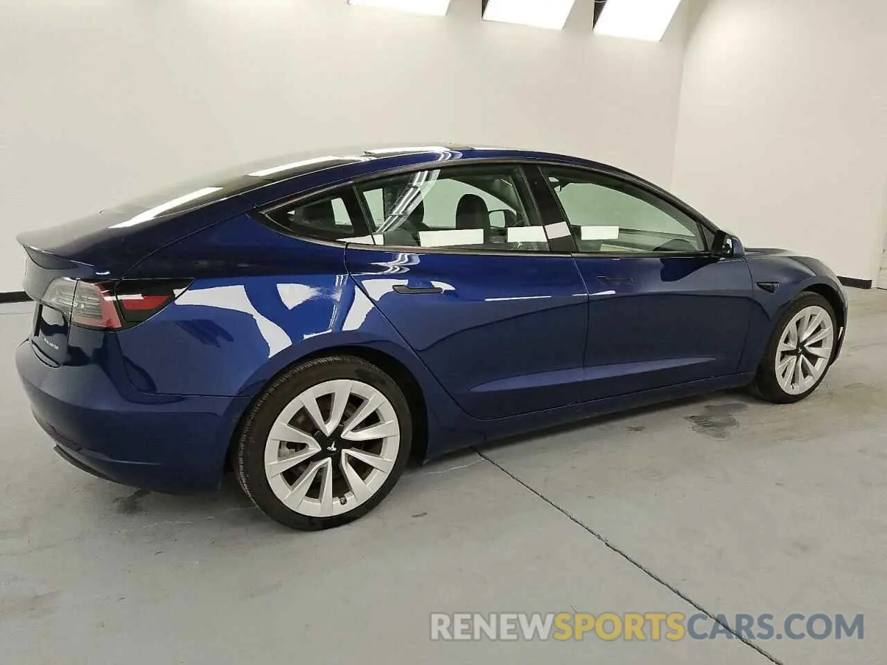 3 Photograph of a damaged car 5YJ3E1EB8NF286297 TESLA MODEL 3 2022