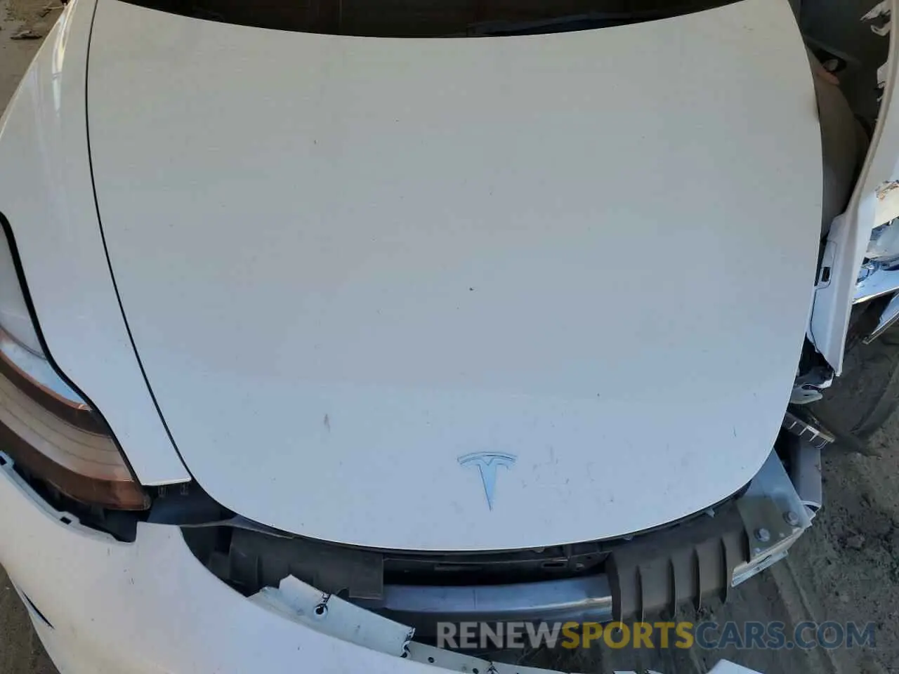 11 Photograph of a damaged car 5YJ3E1EB8NF297400 TESLA MODEL 3 2022