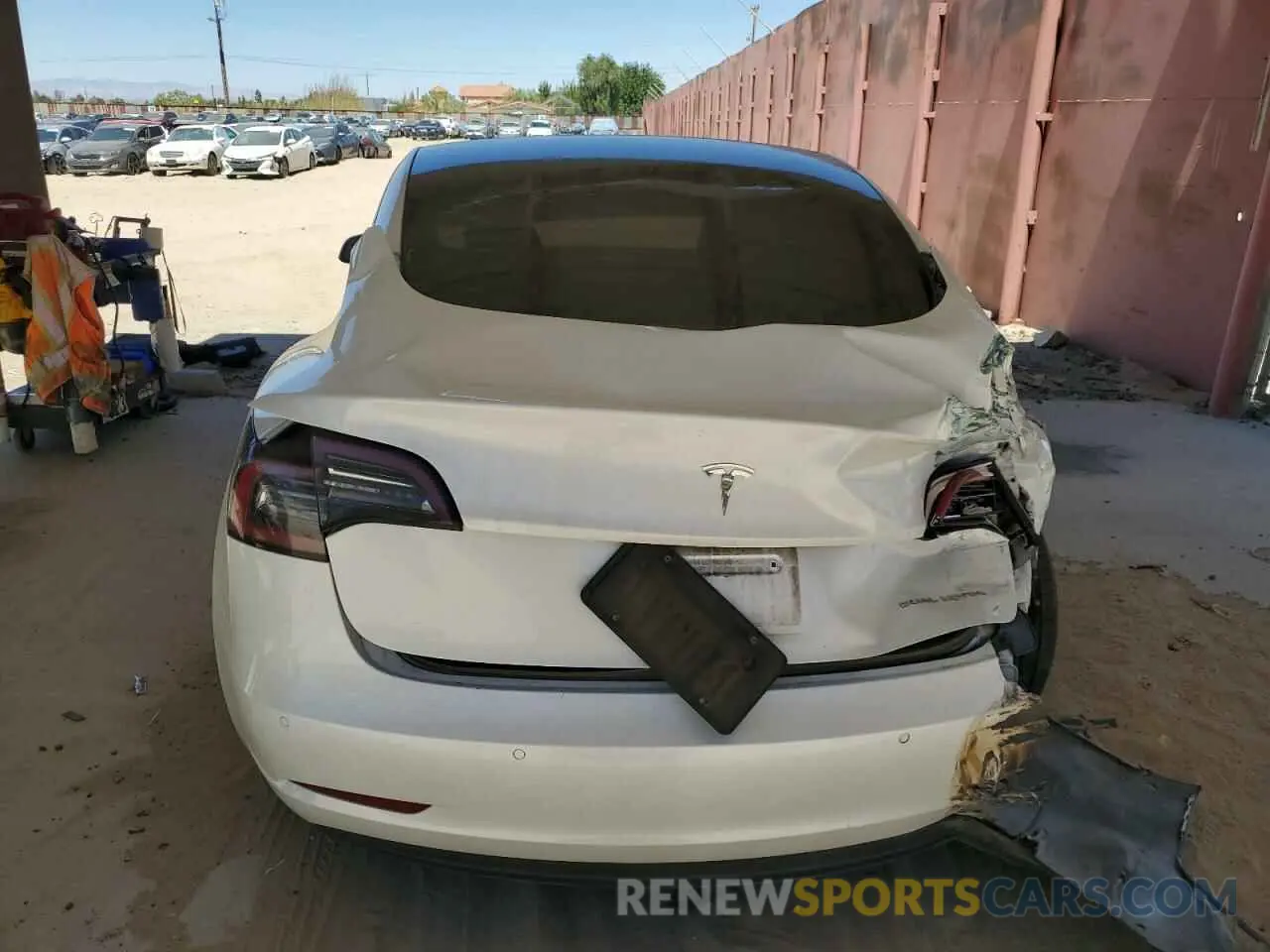 6 Photograph of a damaged car 5YJ3E1EB8NF297400 TESLA MODEL 3 2022