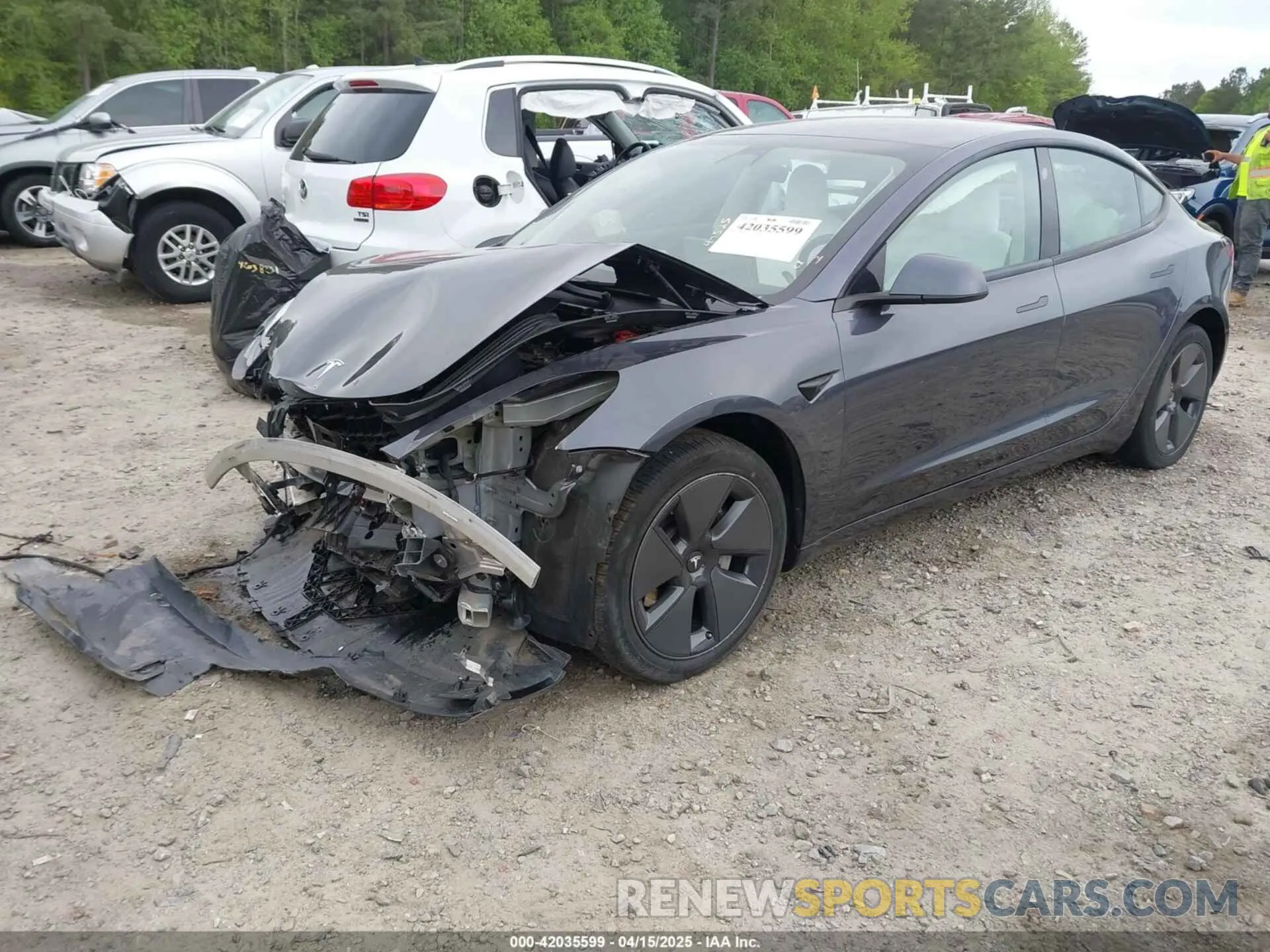 2 Photograph of a damaged car 5YJ3E1EB8NF315359 TESLA MODEL 3 2022
