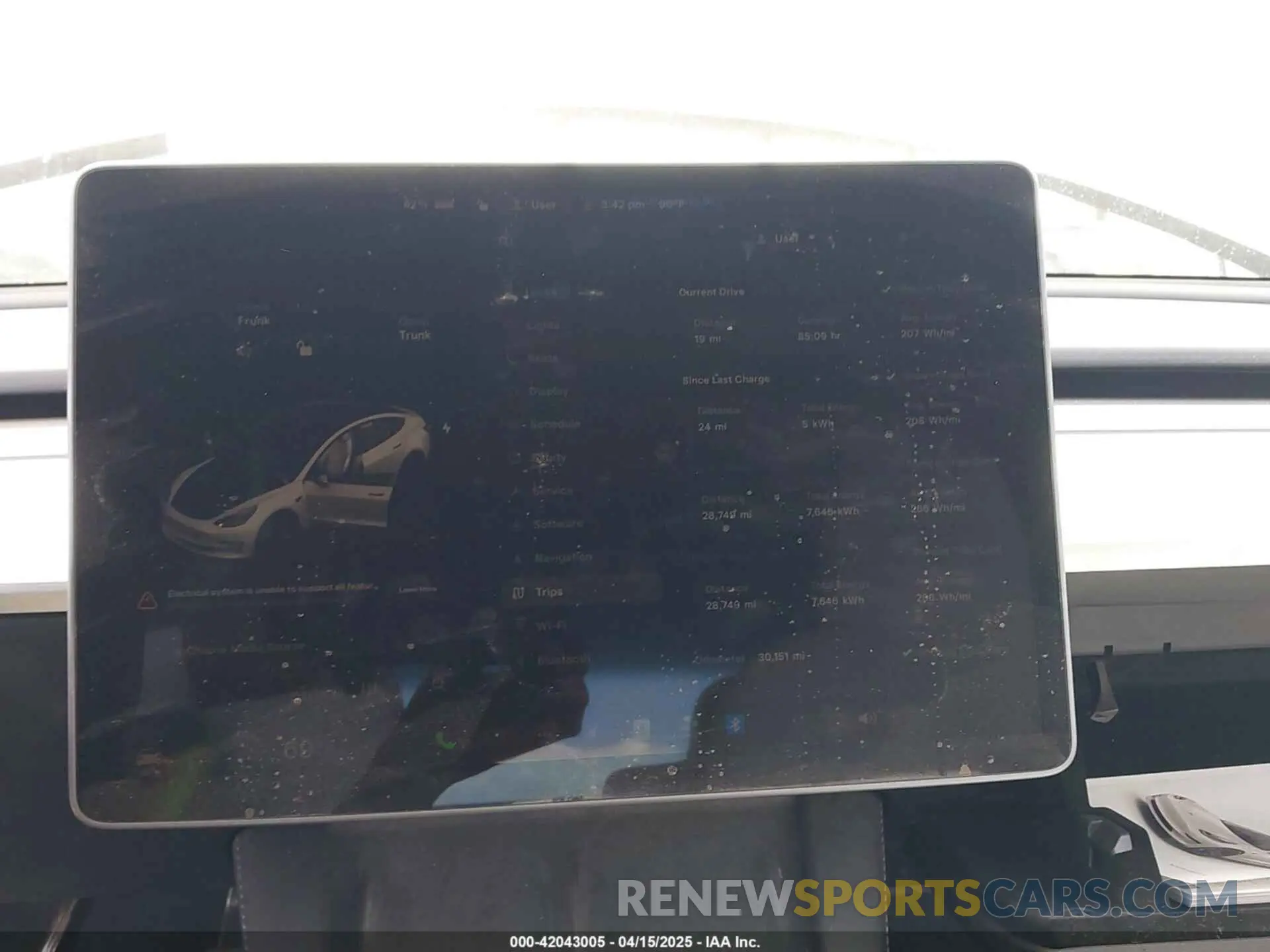 17 Photograph of a damaged car 5YJ3E1EB8NF338947 TESLA MODEL 3 2022