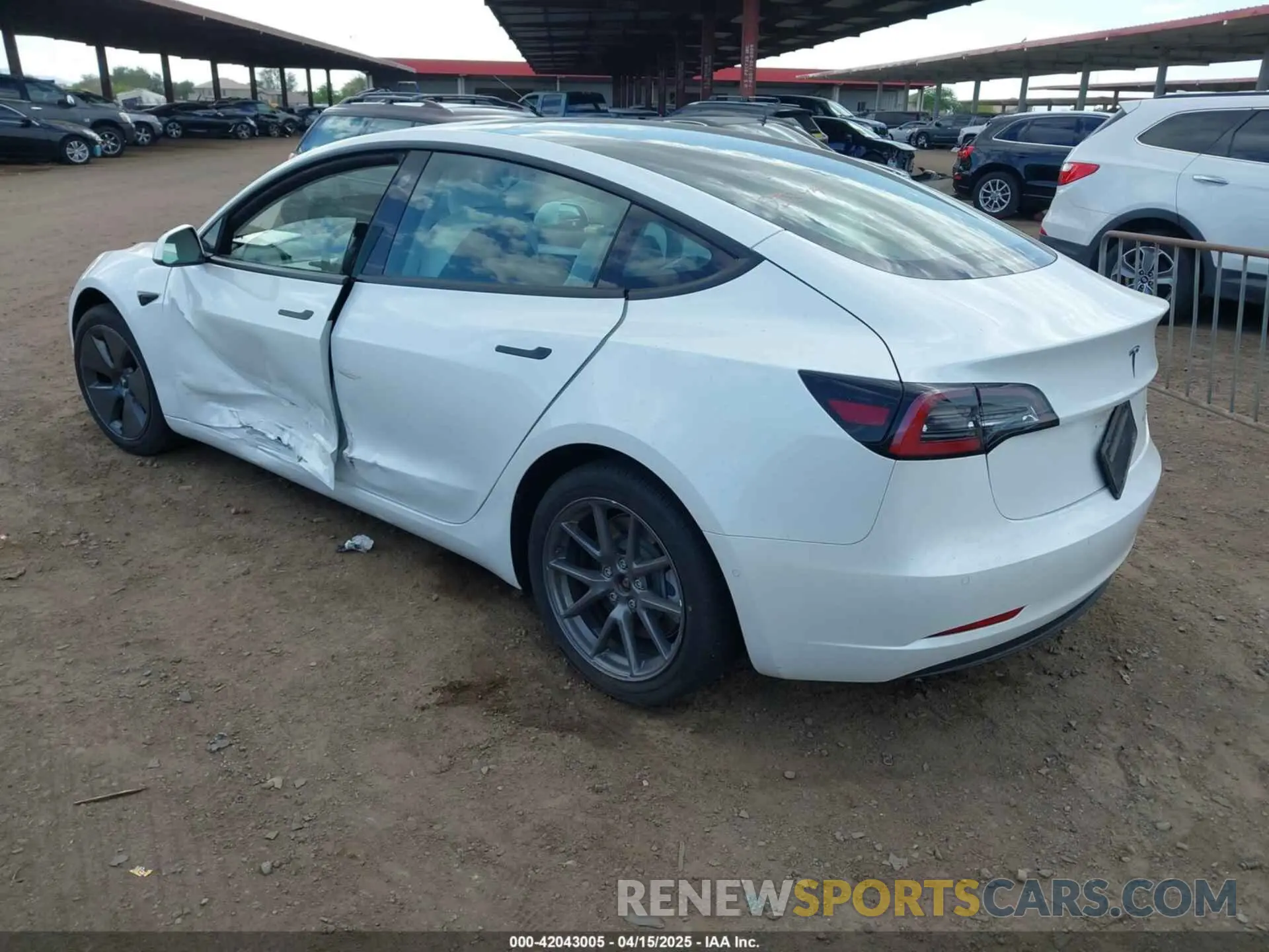 3 Photograph of a damaged car 5YJ3E1EB8NF338947 TESLA MODEL 3 2022