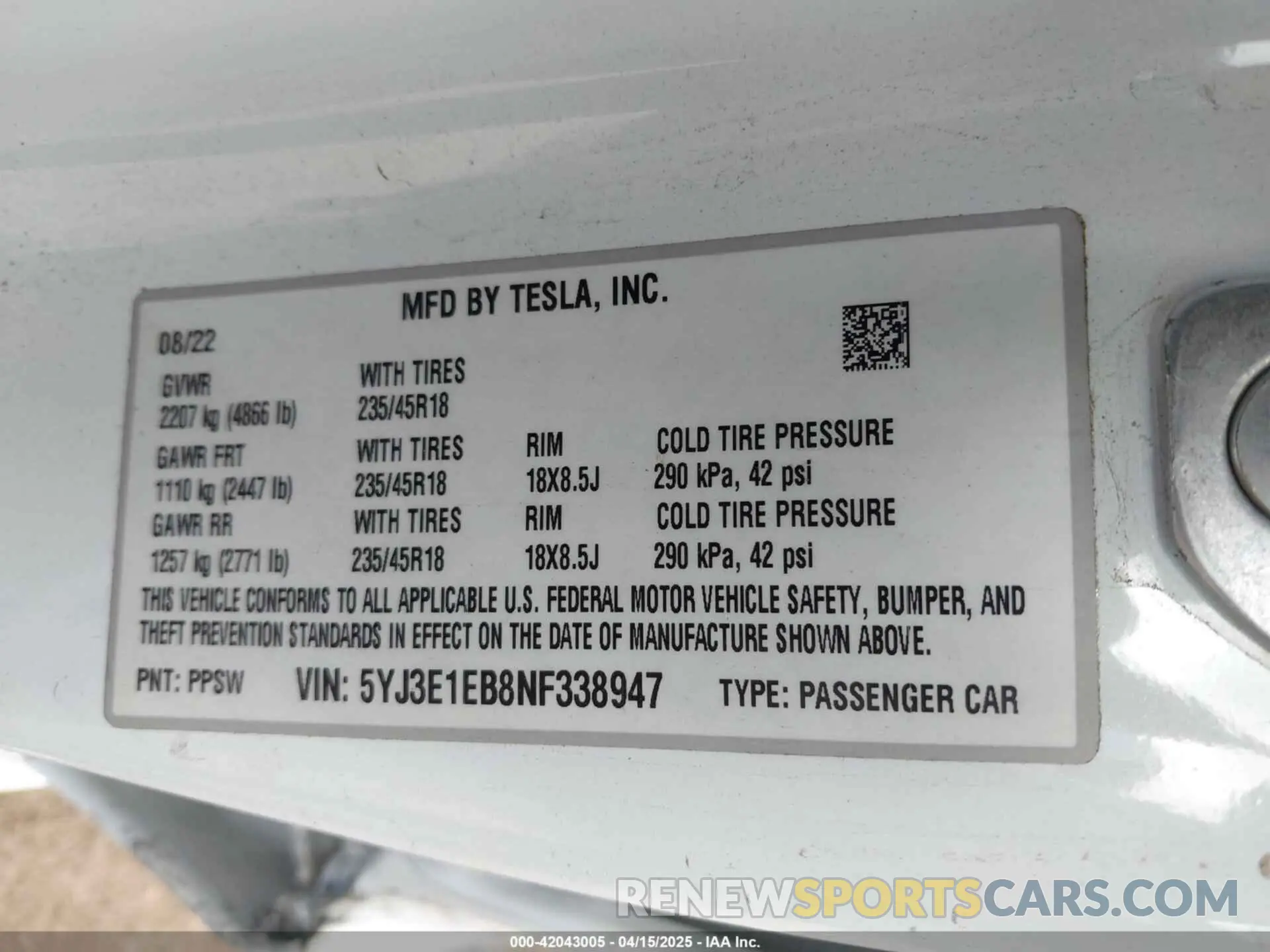 9 Photograph of a damaged car 5YJ3E1EB8NF338947 TESLA MODEL 3 2022