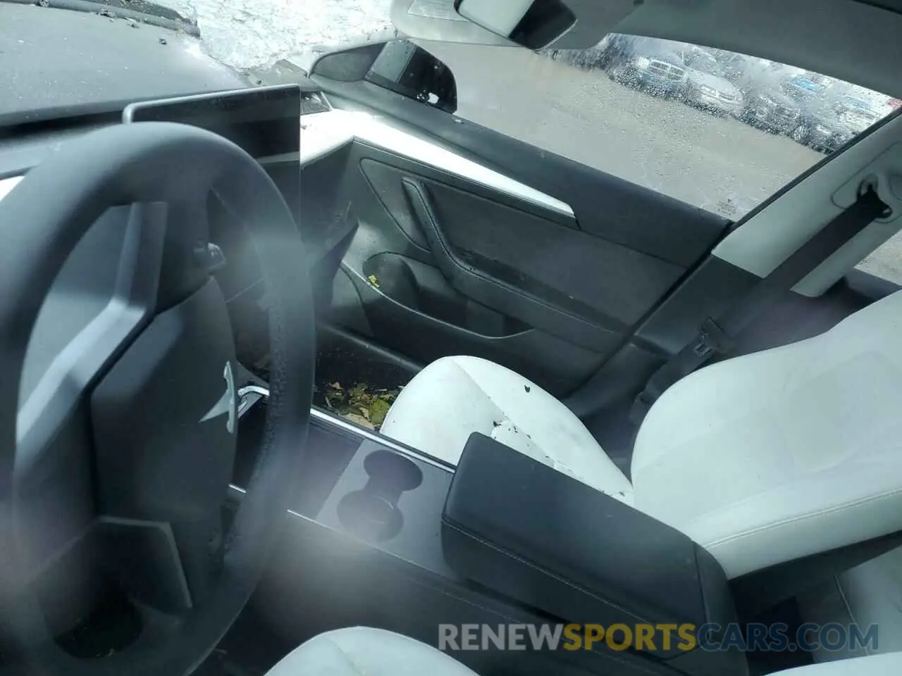 9 Photograph of a damaged car 5YJ3E1EB8NF362102 TESLA MODEL 3 2022