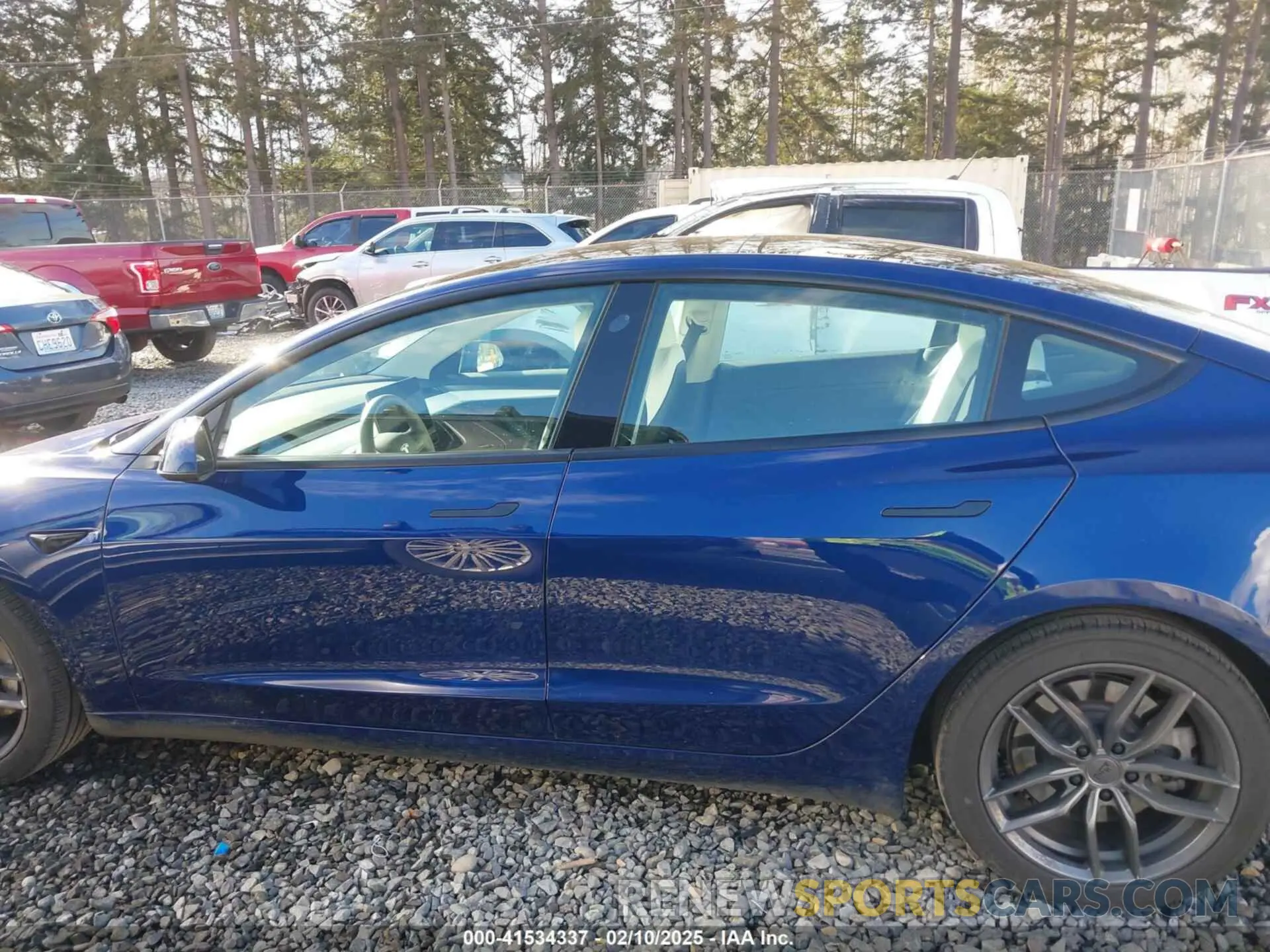 14 Photograph of a damaged car 5YJ3E1EB8NF363864 TESLA MODEL 3 2022