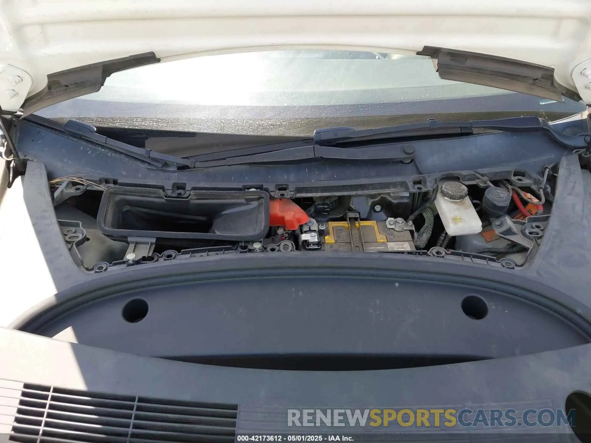 10 Photograph of a damaged car 5YJ3E1EB9NF113601 TESLA MODEL 3 2022