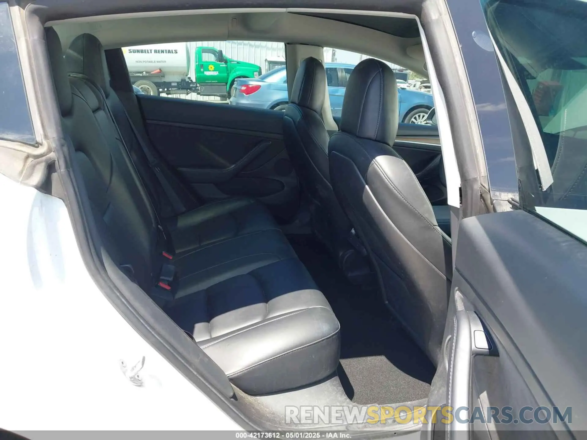 8 Photograph of a damaged car 5YJ3E1EB9NF113601 TESLA MODEL 3 2022