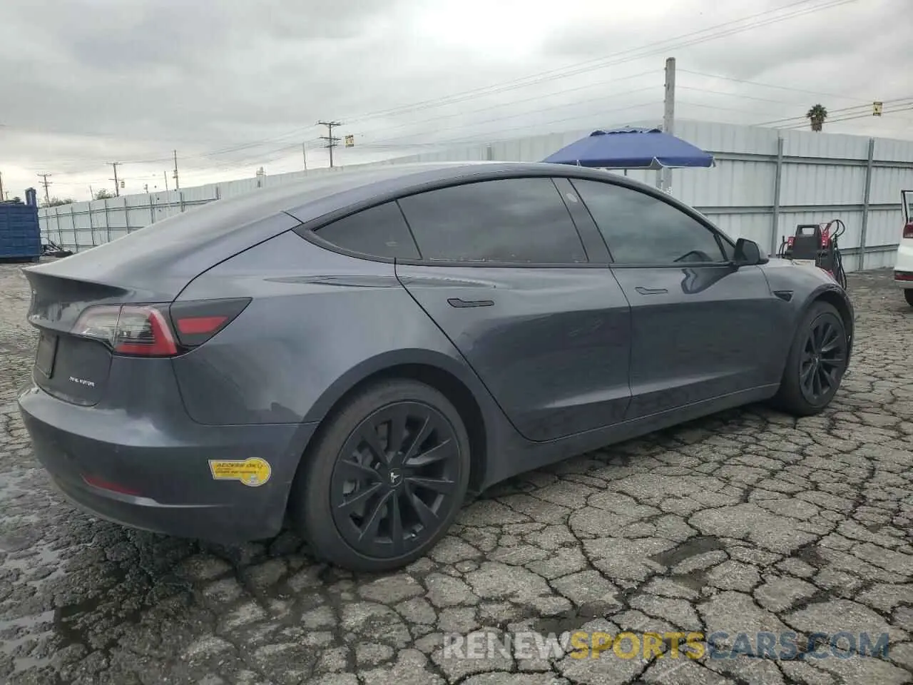 3 Photograph of a damaged car 5YJ3E1EB9NF117339 TESLA MODEL 3 2022