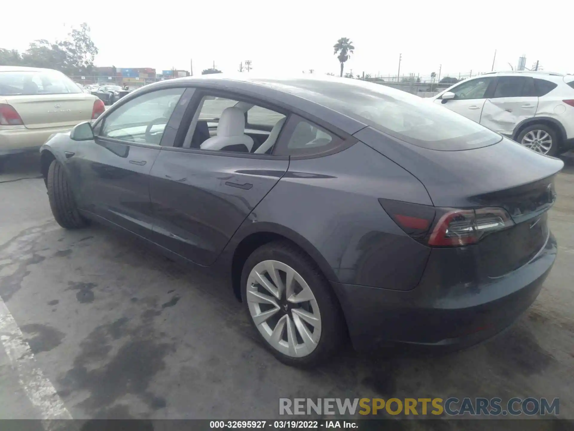 3 Photograph of a damaged car 5YJ3E1EB9NF136232 TESLA MODEL 3 2022