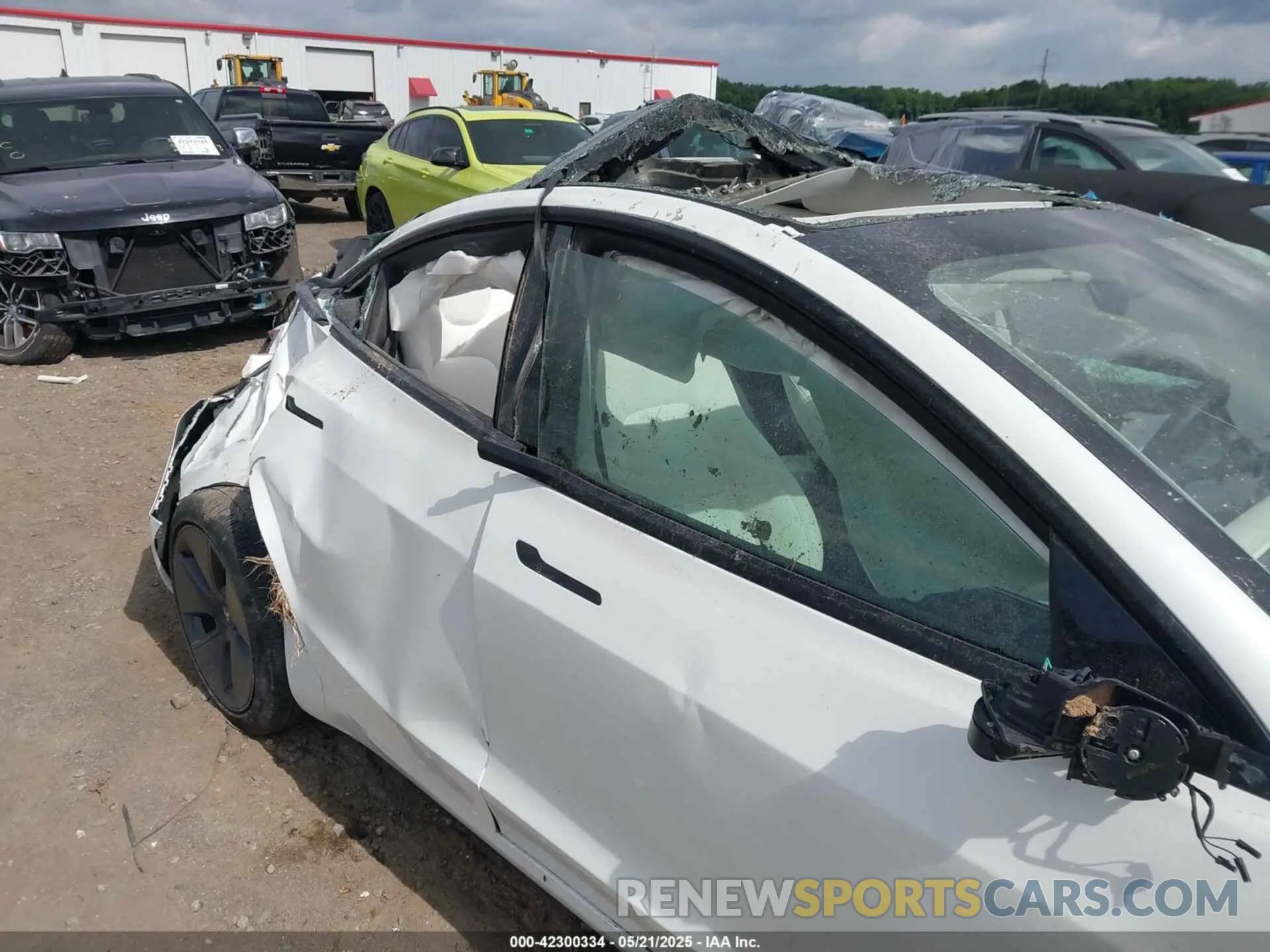 12 Photograph of a damaged car 5YJ3E1EB9NF155394 TESLA MODEL 3 2022