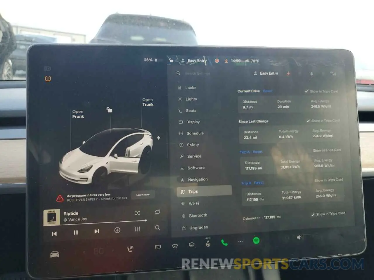 9 Photograph of a damaged car 5YJ3E1EB9NF159977 TESLA MODEL 3 2022