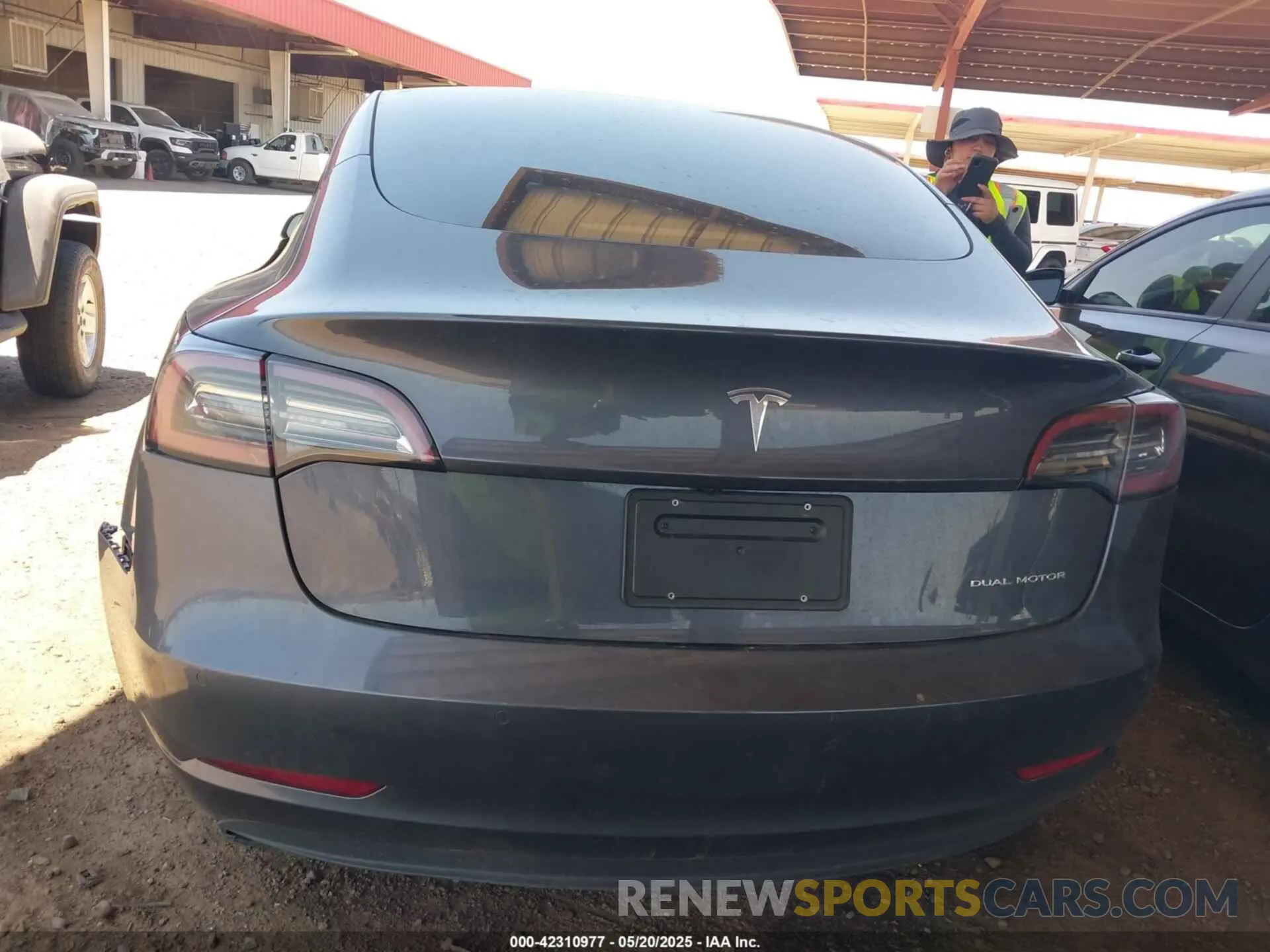 15 Photograph of a damaged car 5YJ3E1EB9NF167142 TESLA MODEL 3 2022