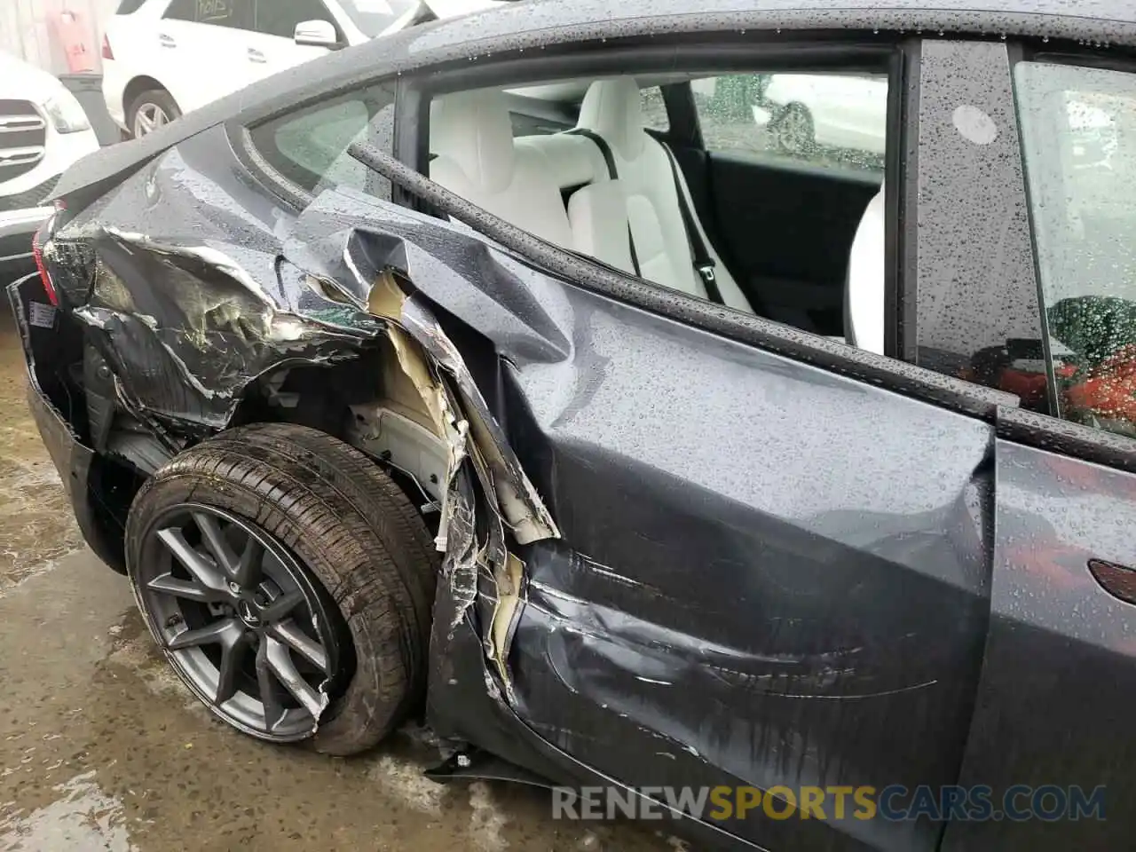 9 Photograph of a damaged car 5YJ3E1EB9NF167335 TESLA MODEL 3 2022