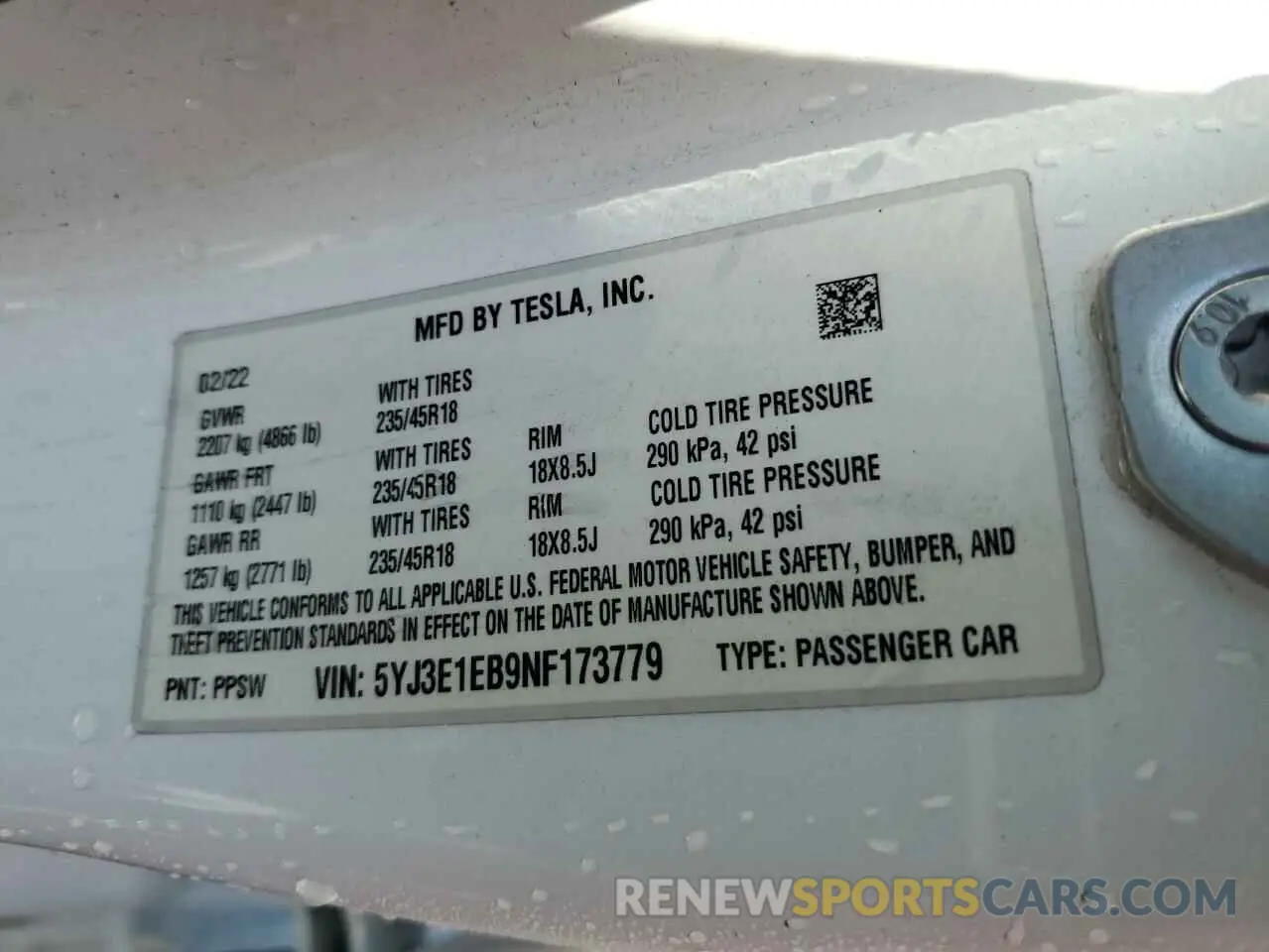 13 Photograph of a damaged car 5YJ3E1EB9NF173779 TESLA MODEL 3 2022