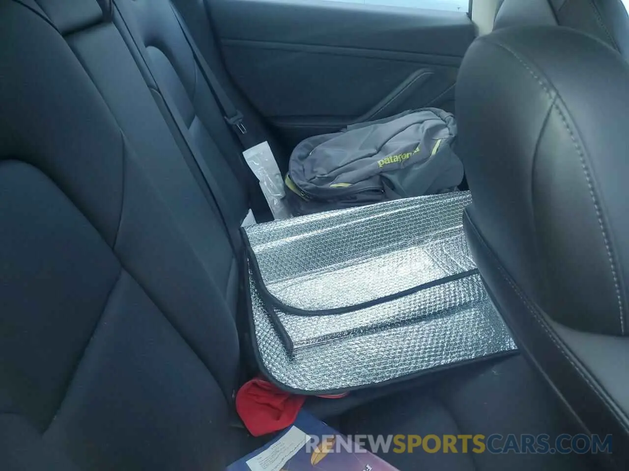 10 Photograph of a damaged car 5YJ3E1EB9NF184295 TESLA MODEL 3 2022