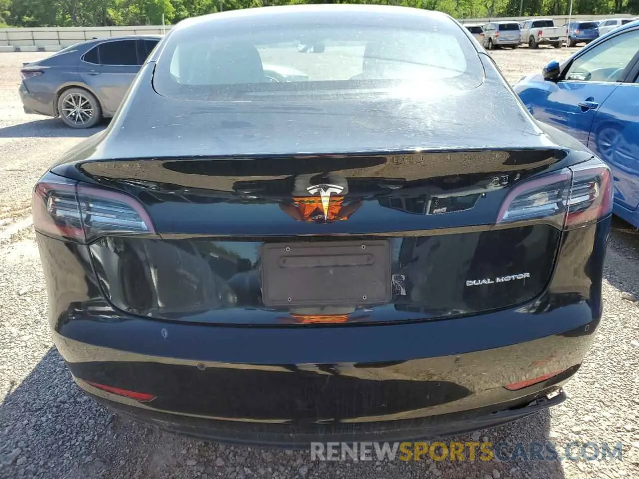6 Photograph of a damaged car 5YJ3E1EB9NF189805 TESLA MODEL 3 2022