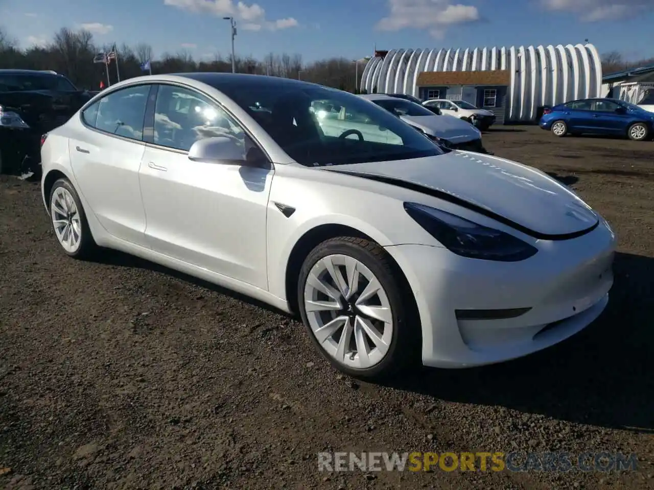 4 Photograph of a damaged car 5YJ3E1EB9NF192428 TESLA MODEL 3 2022