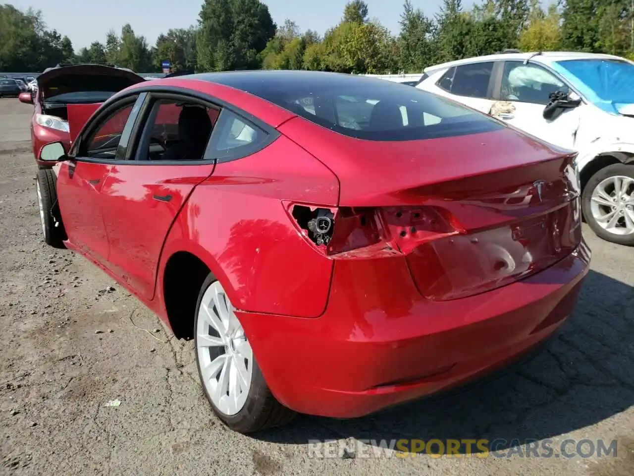 3 Photograph of a damaged car 5YJ3E1EB9NF192512 TESLA MODEL 3 2022