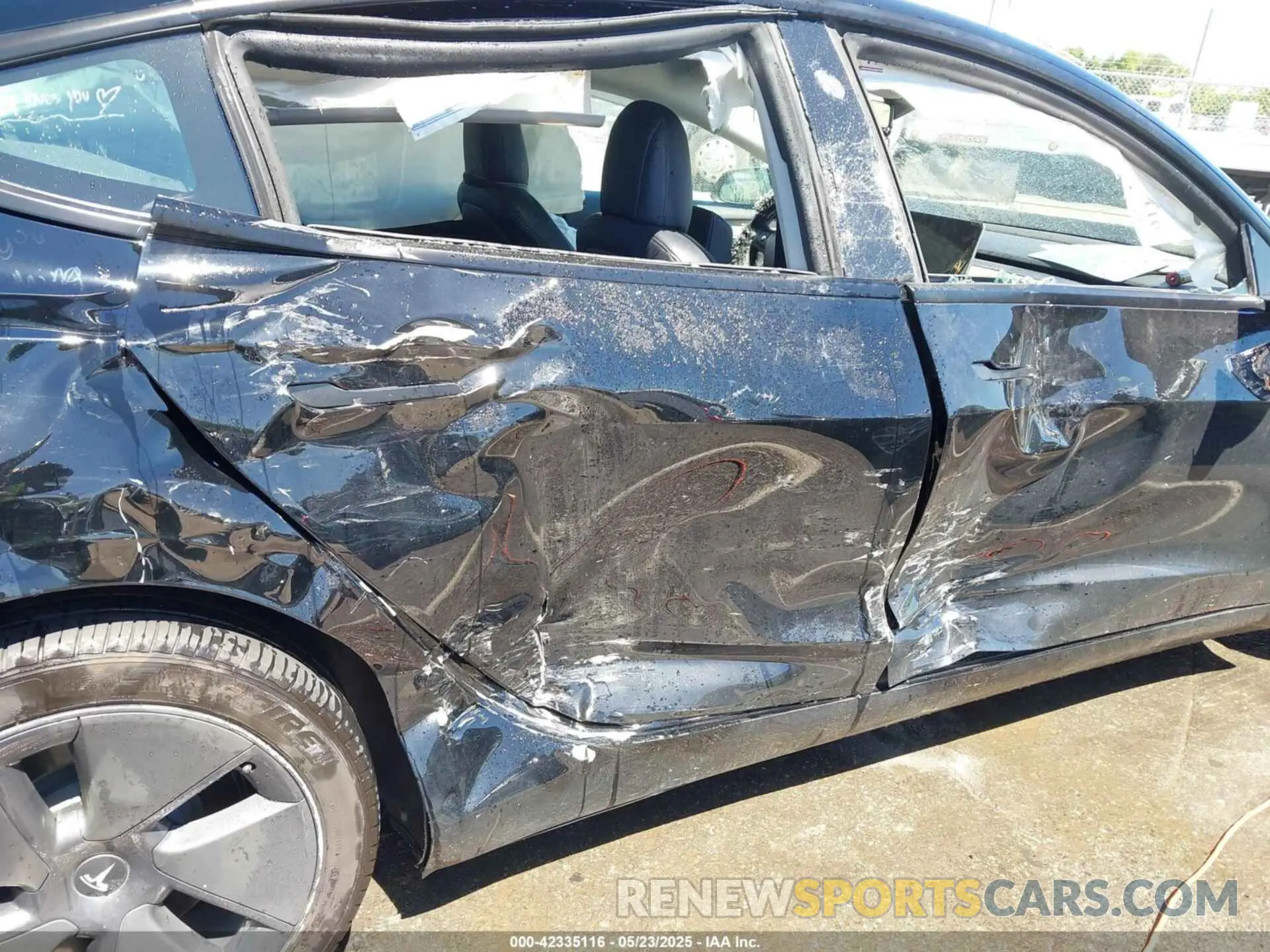 6 Photograph of a damaged car 5YJ3E1EB9NF192719 TESLA MODEL 3 2022